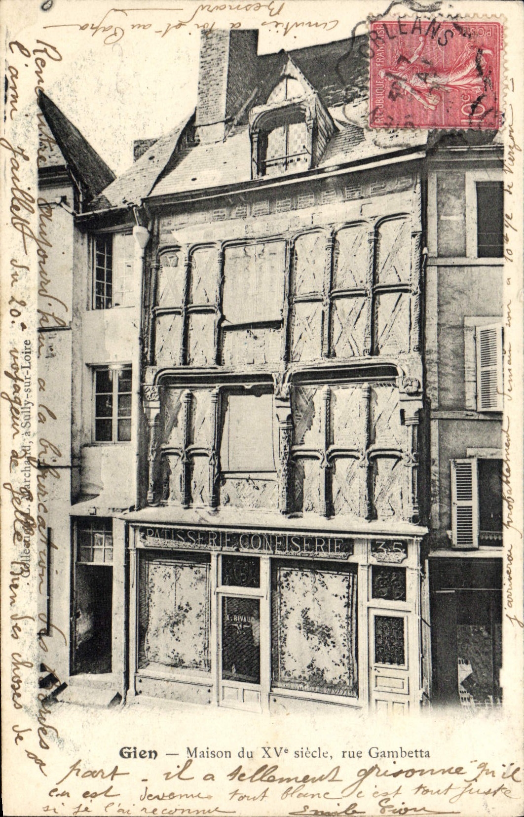CPA Gien Maison Rue Gambetta patisserie A Rivaud
