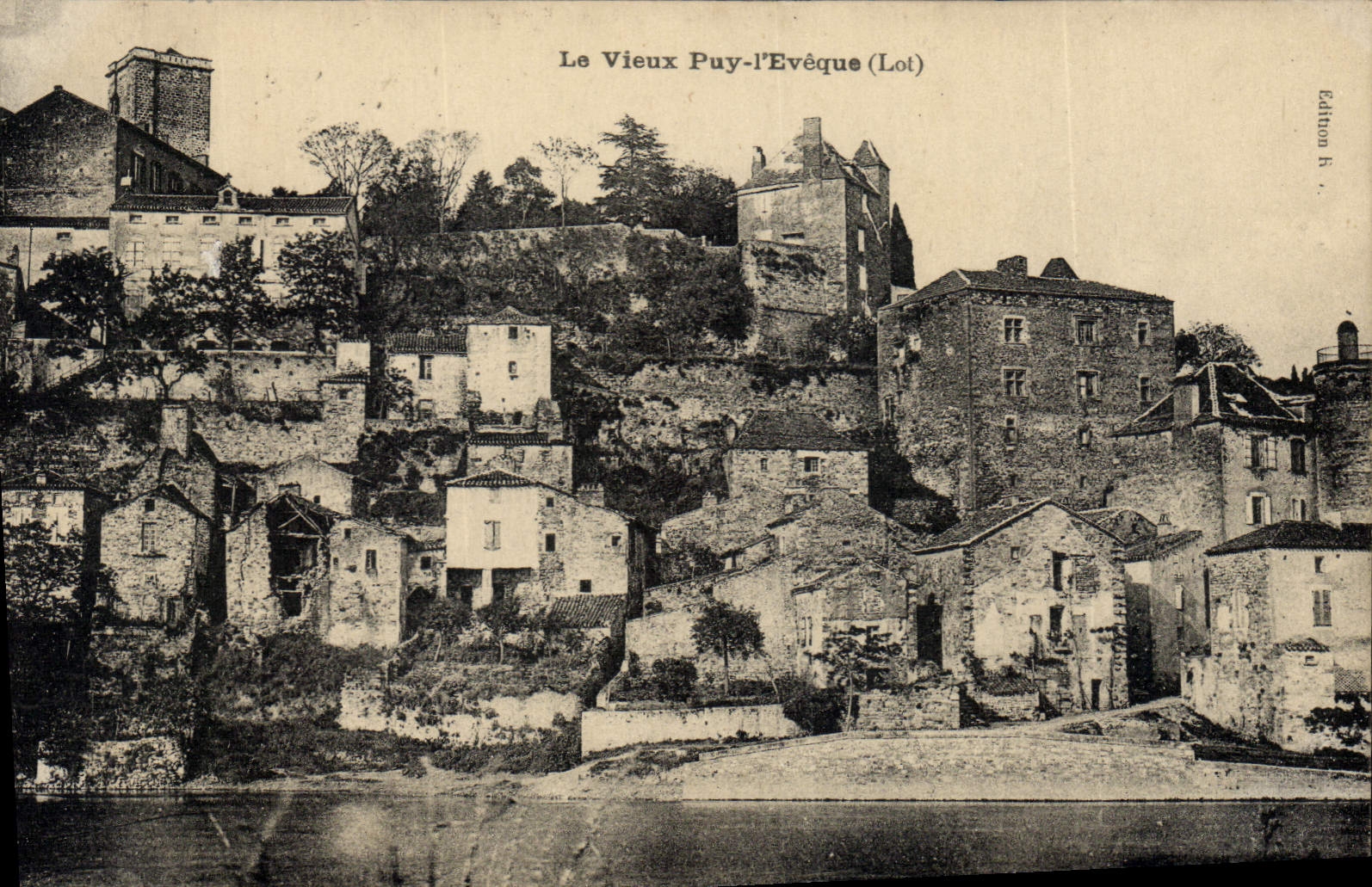 CPA Le Vieux Puy I'Evêque