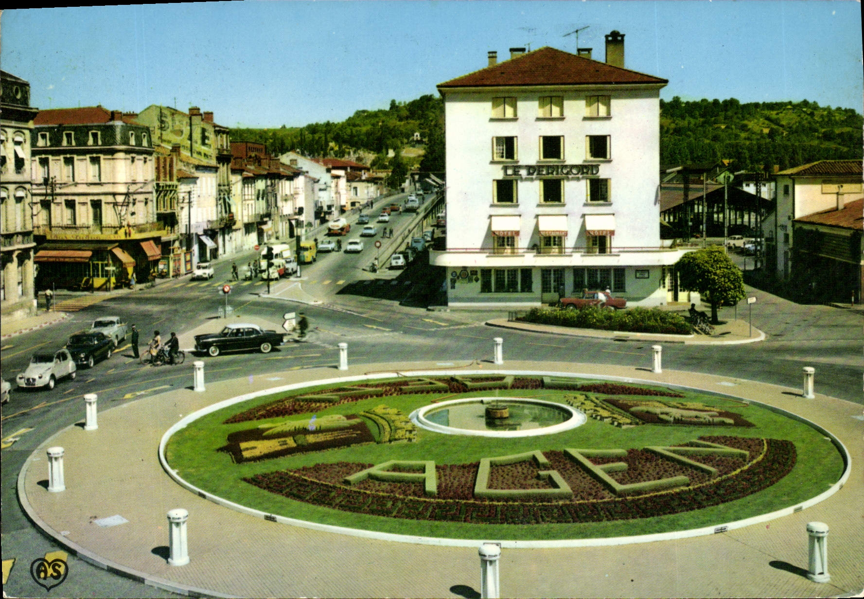 CPSM Agen Place Du 14 juillet
