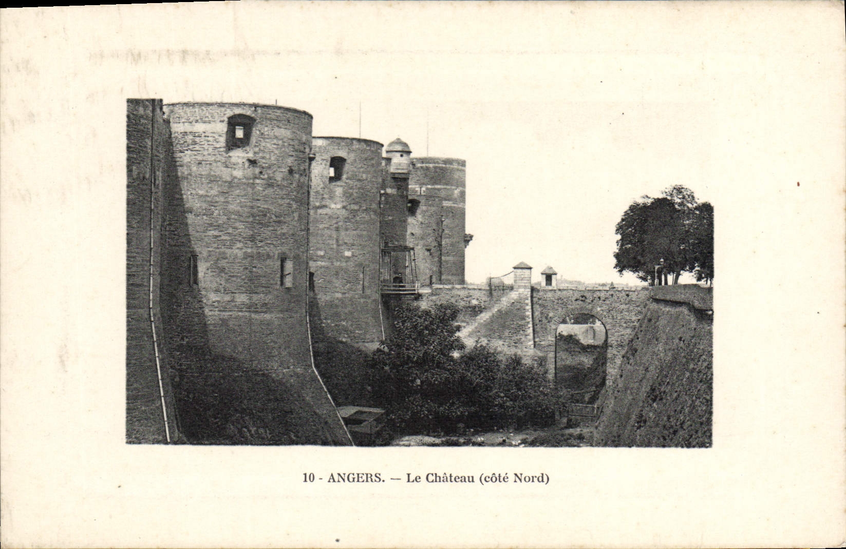 CPA Angers Le Chateau