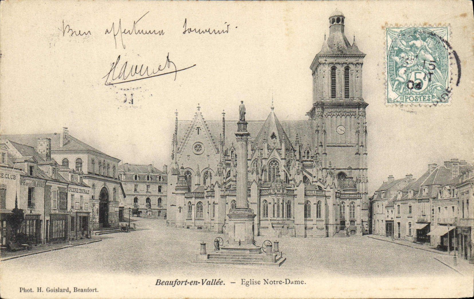 CPA Beaufort En Vallee Eglise Notre Dame