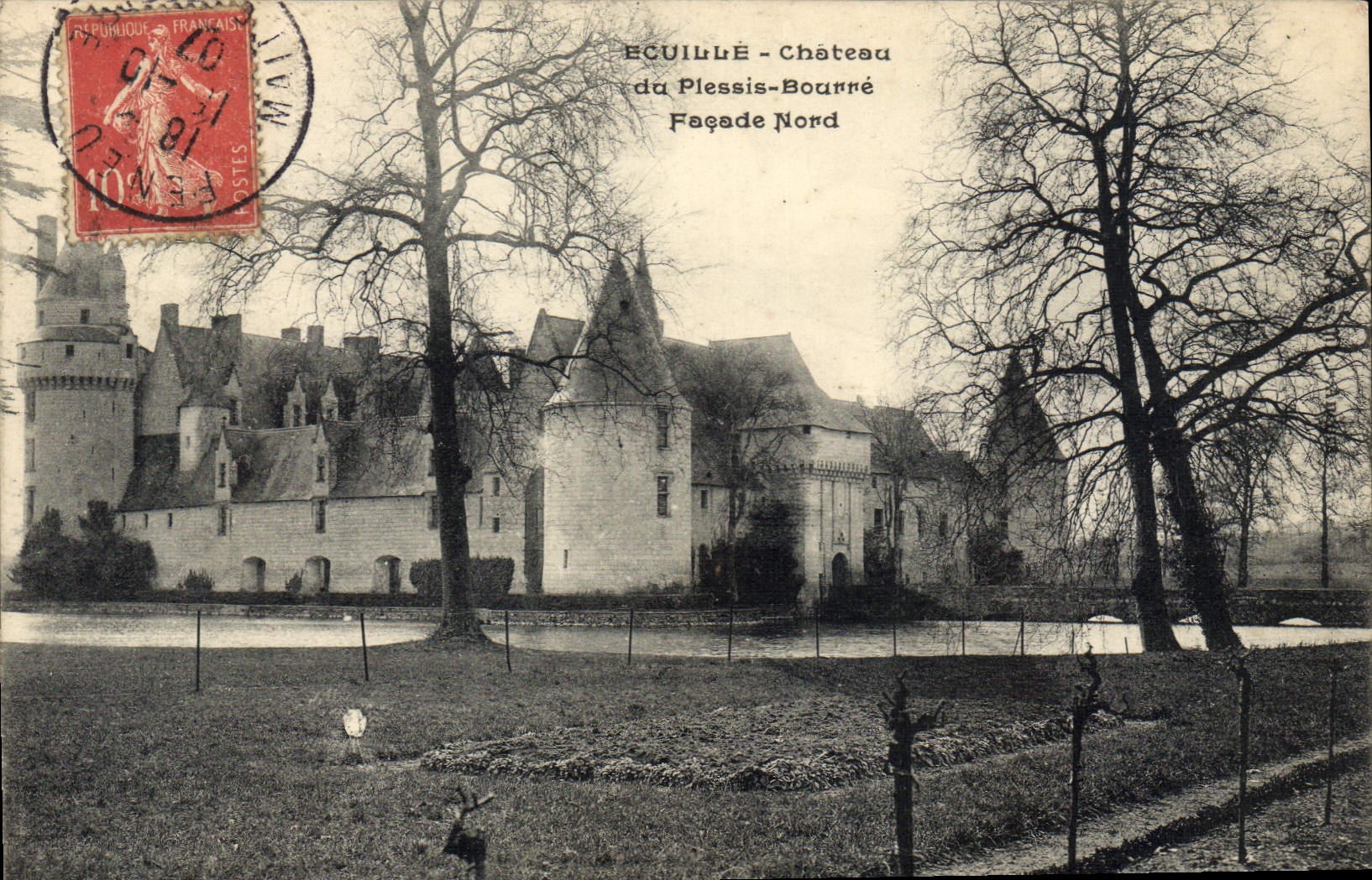 CPA Ecuille Chateau Du Plessis Bourré Facade Nord