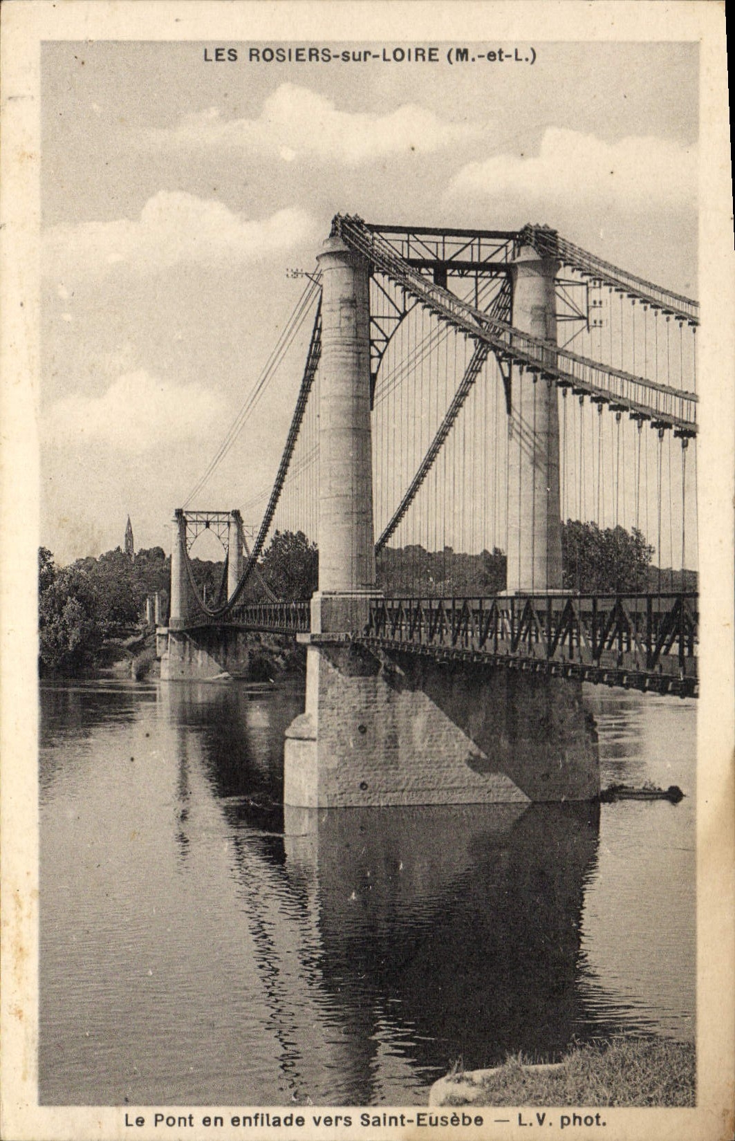 CPA Les Rosiers Sur Loire le pont
