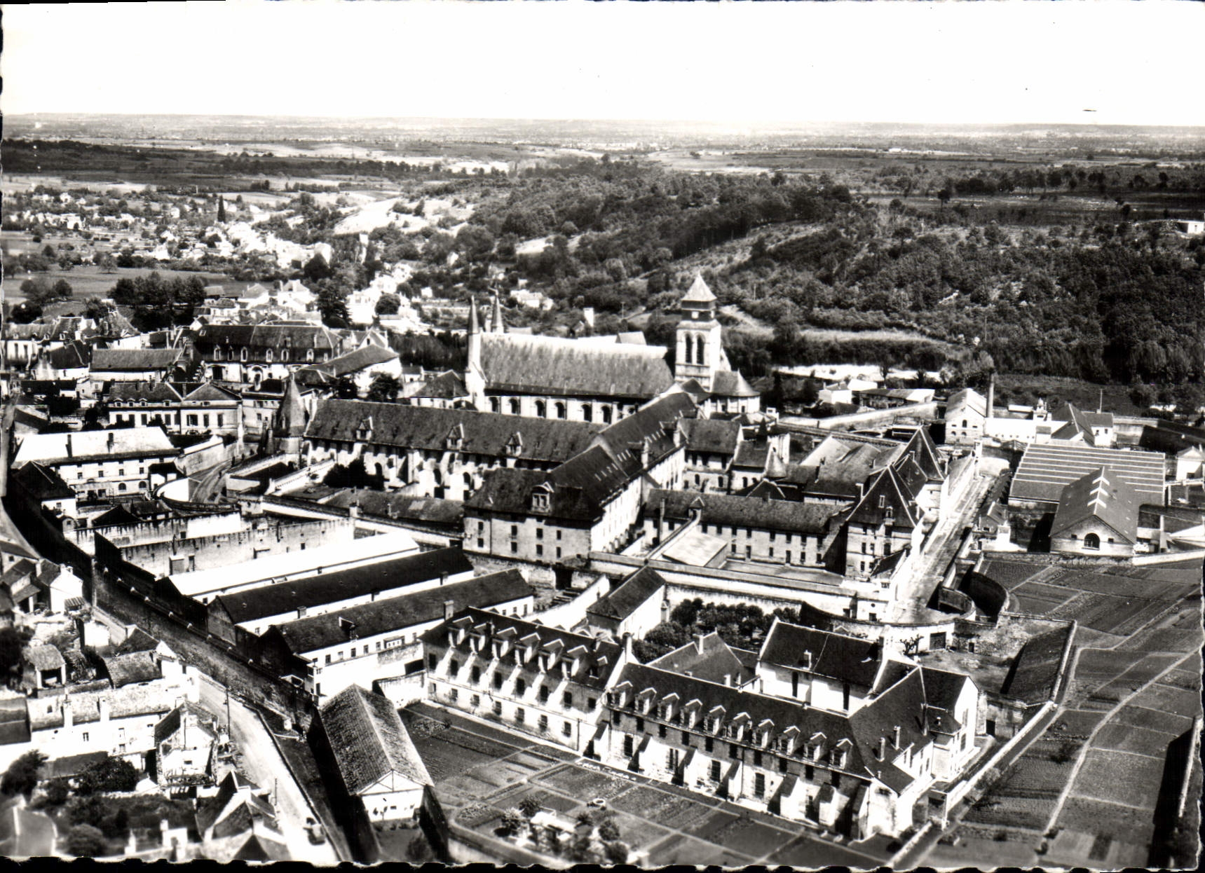 CPSM Fontevrault Vue Generale De I'Abbaye