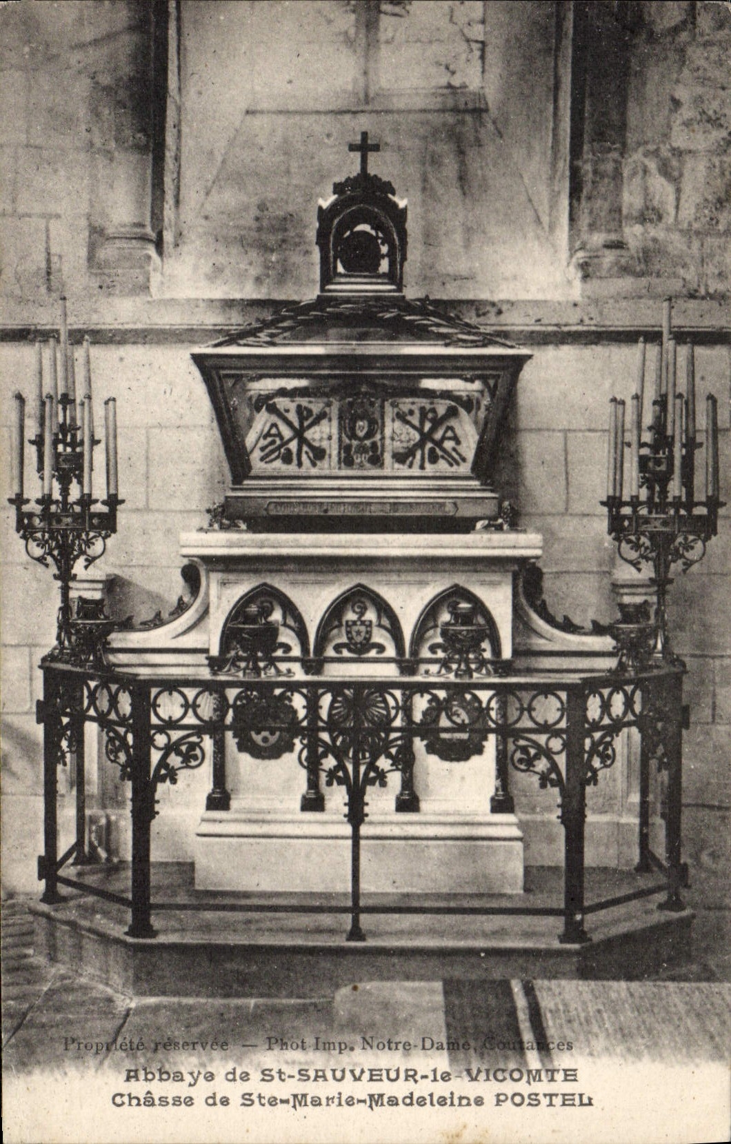 CPA Abbaye De St Sauveur Le Vicomte Chasse De Ste Marie Madeleine Postel