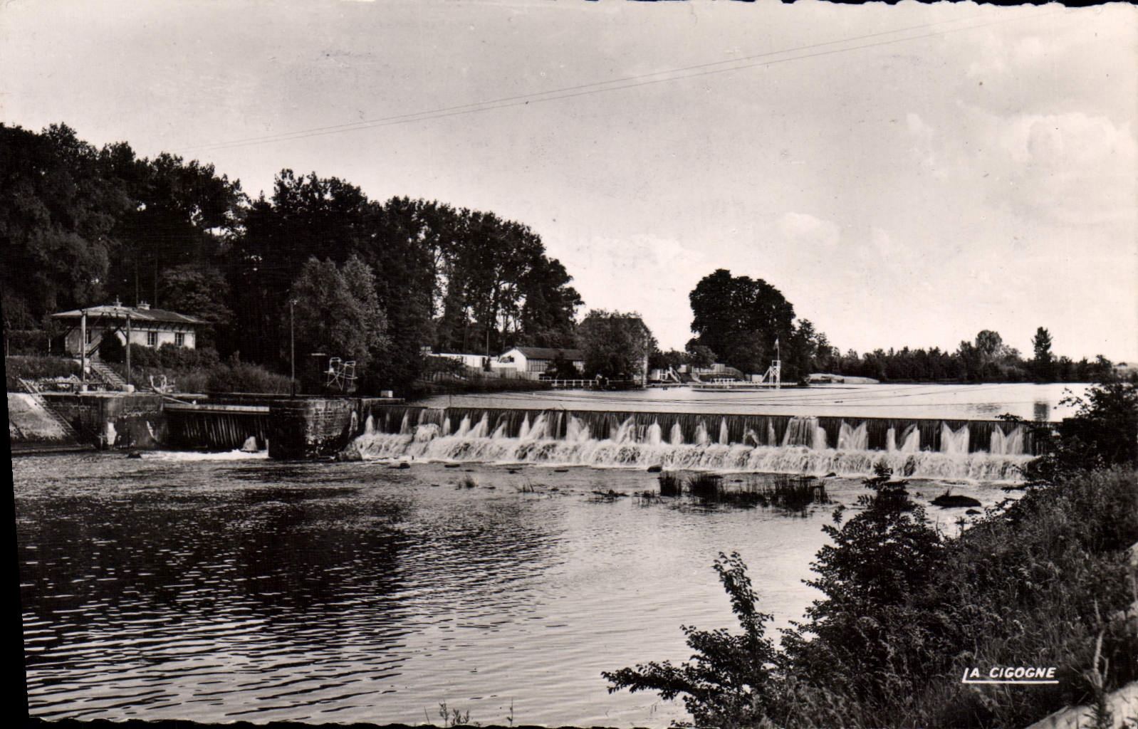 CPA Chalons Sur Marne Le Barrage