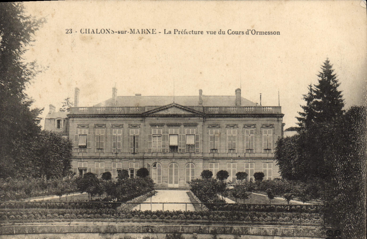 CPA Chalons Sur Marne La Prefecture Vue Du Cours D'Ormesson