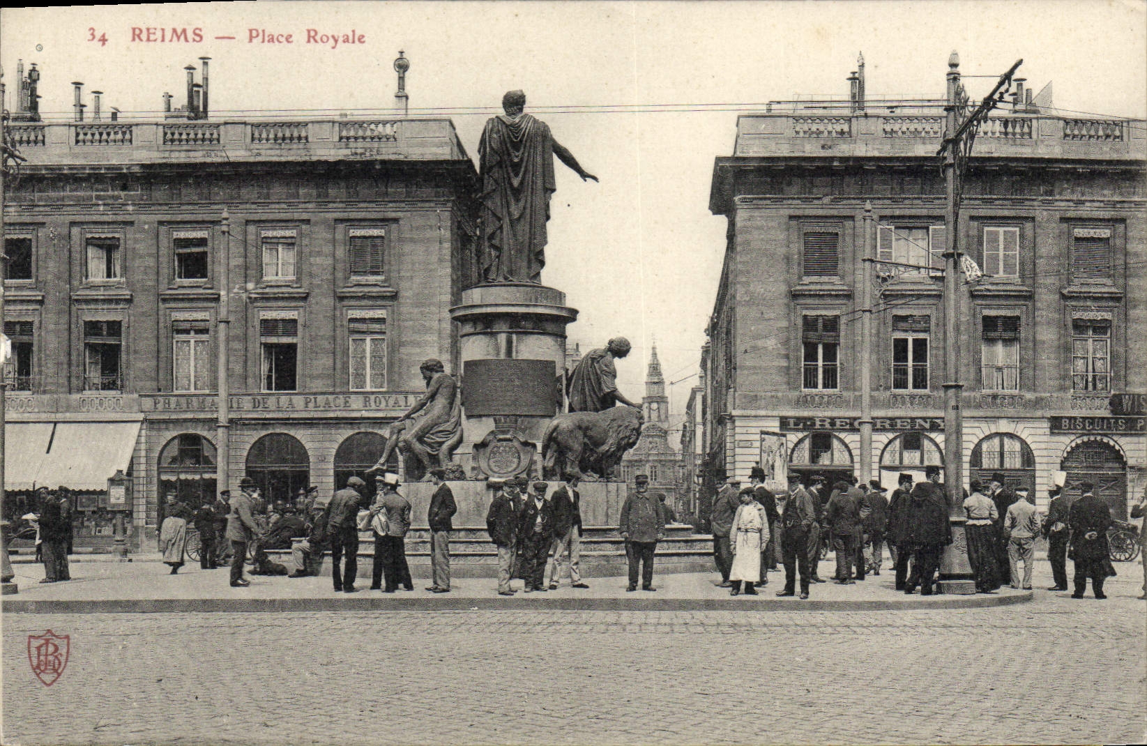CPA Reims Place Royale