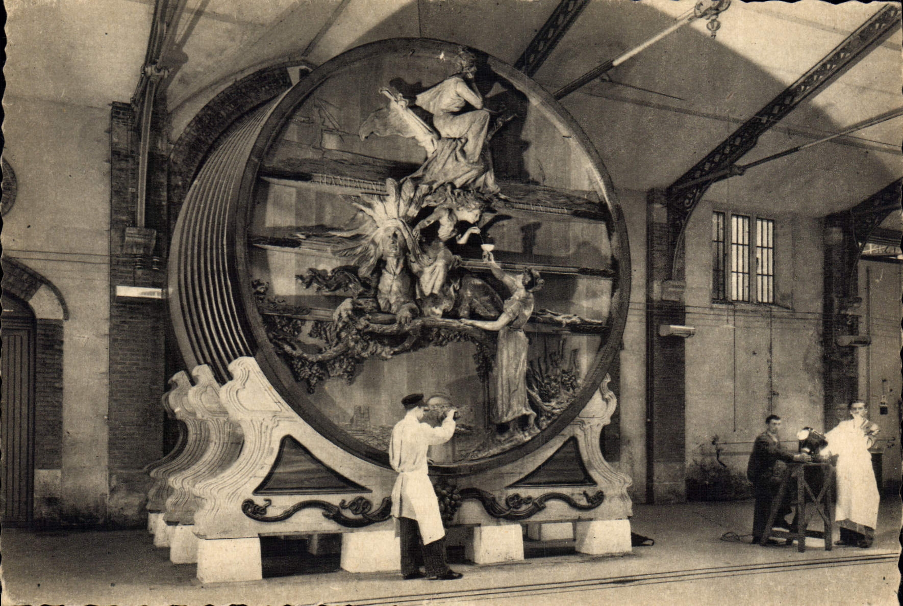 CPSM Champagne Pommery Greno Reims Le Grand Foudre