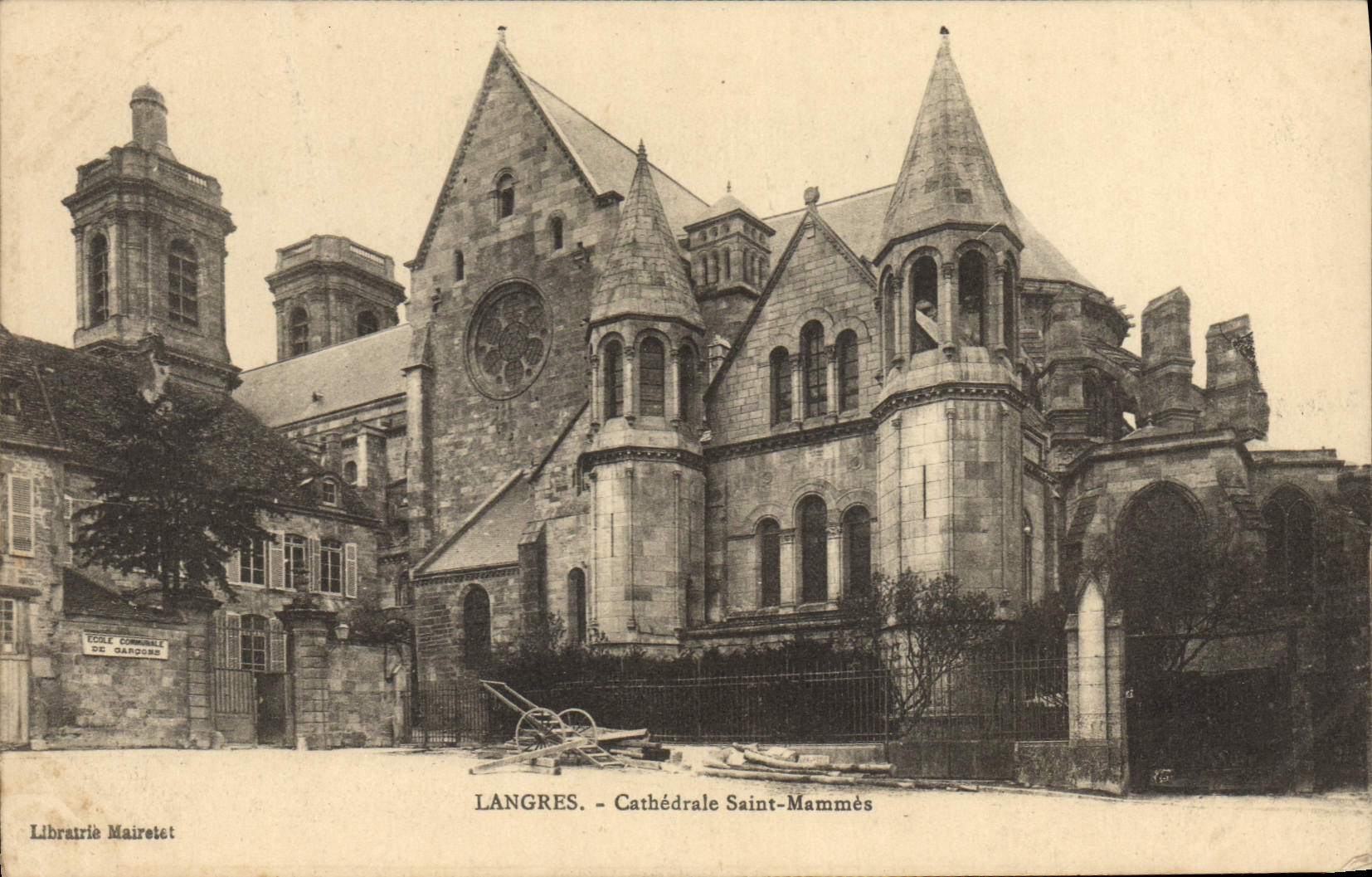 CPA Langres Cathedrale Saint Mammes
