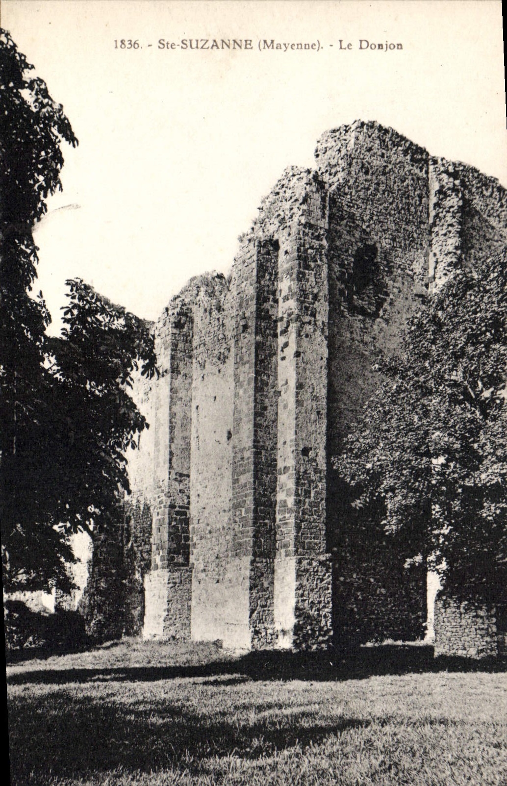 CPA Ste Suzanne Le Donjon