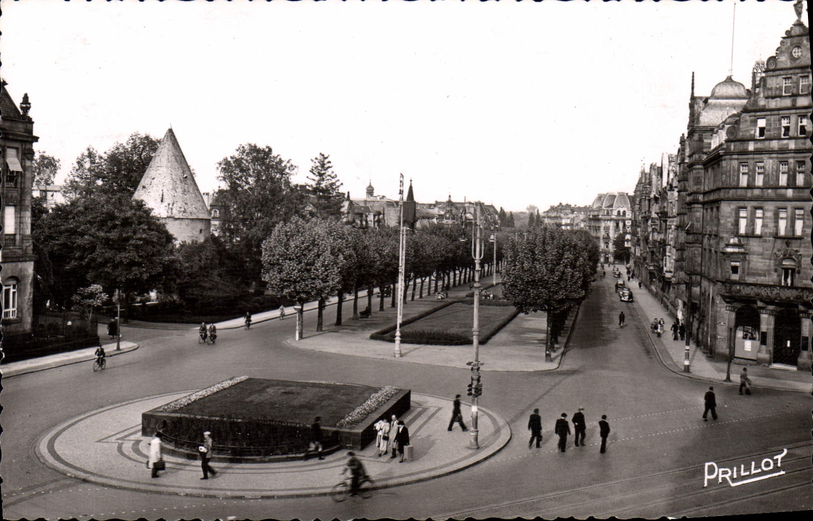 CPA Metz Place Deroulede Et Avenue Foch