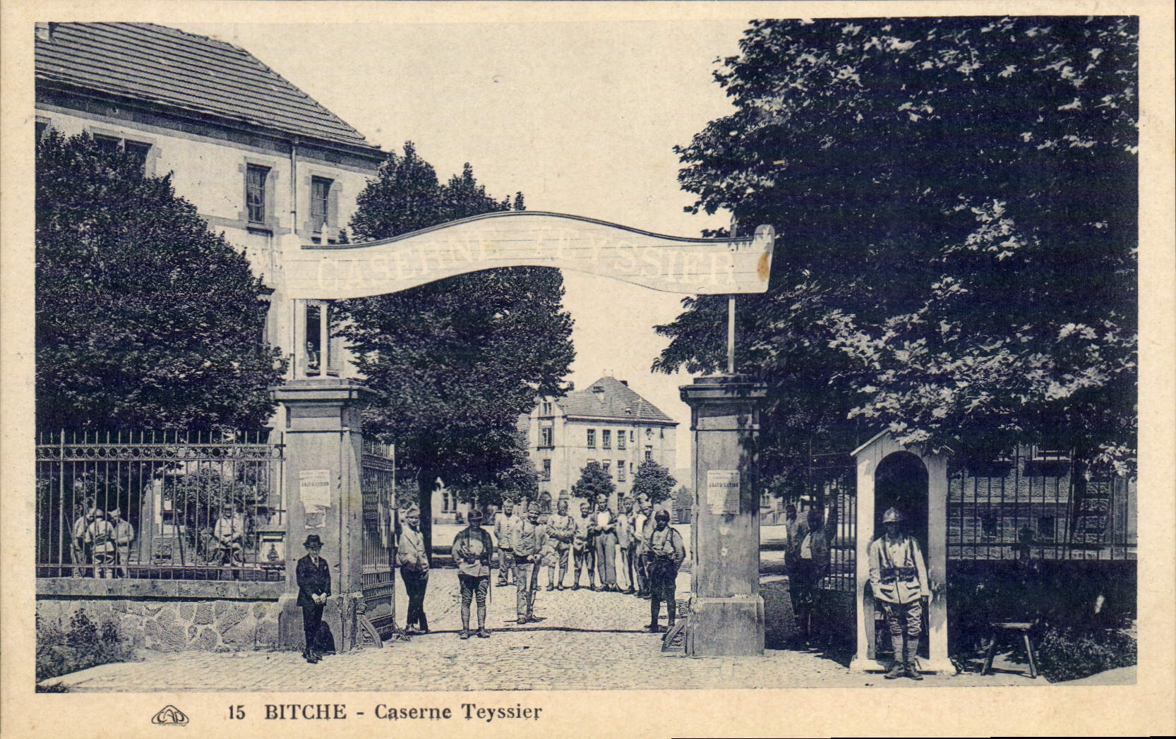 CPA Bitche Caserne Teyssier