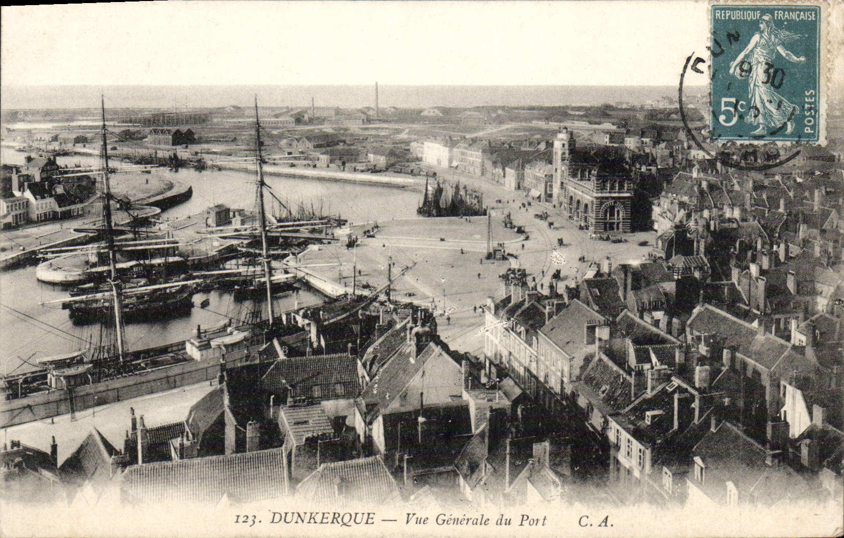 CPA Dunkerque Vue Generale Du Port