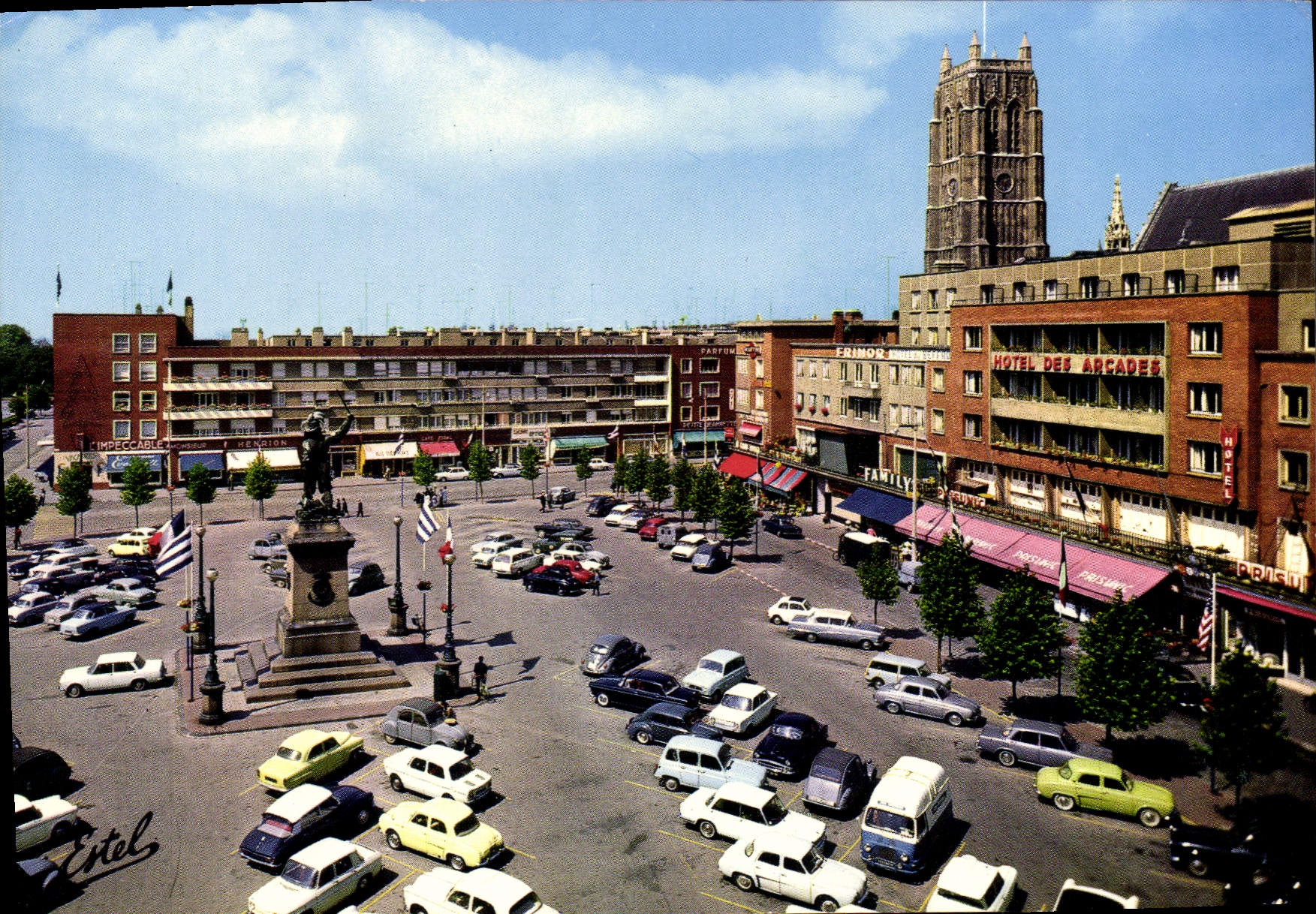 CPSM Dunkerque La Place Jean Bart