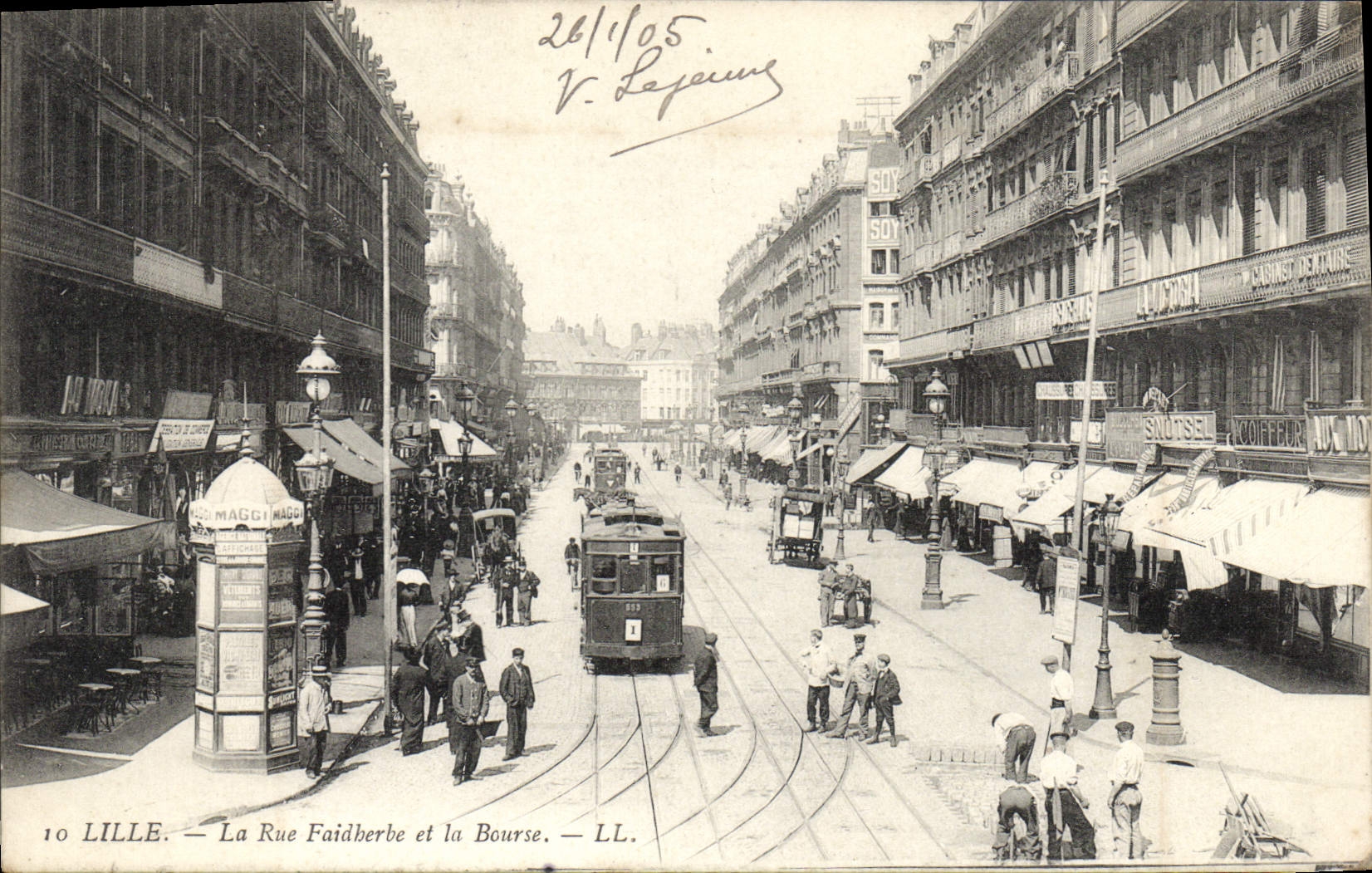 CPA Lille La Rue Faidherbe Et La Bourse