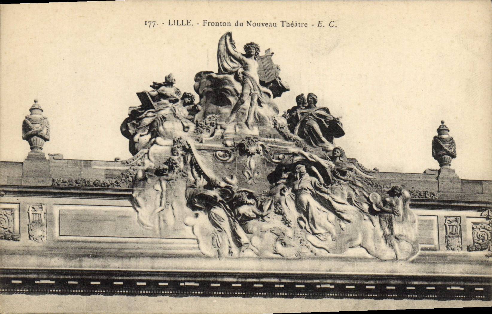 CPA Lille Fronton Du Nouveau Theatre