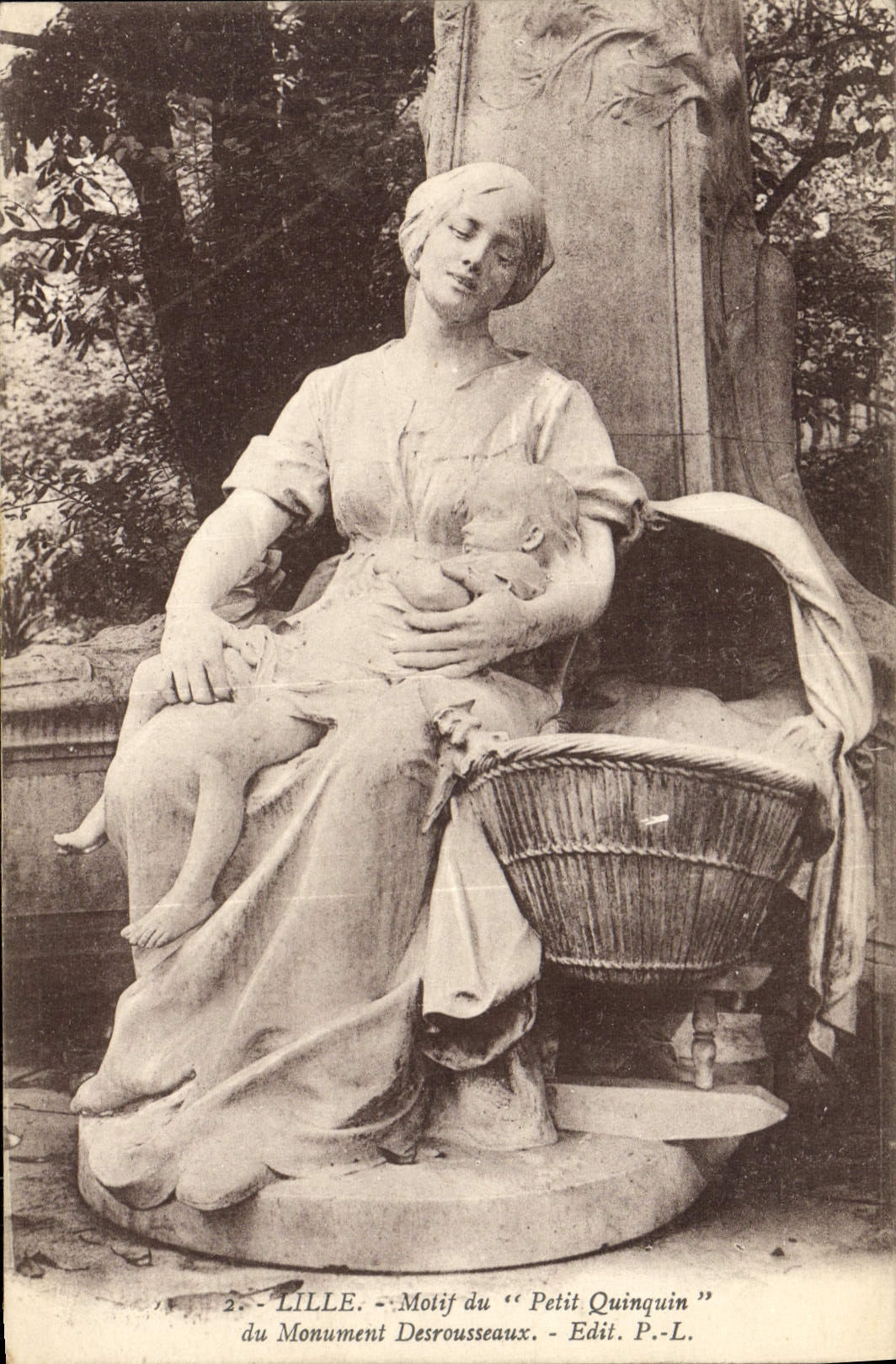 CPA Lille Motif Du Petit Quinquin