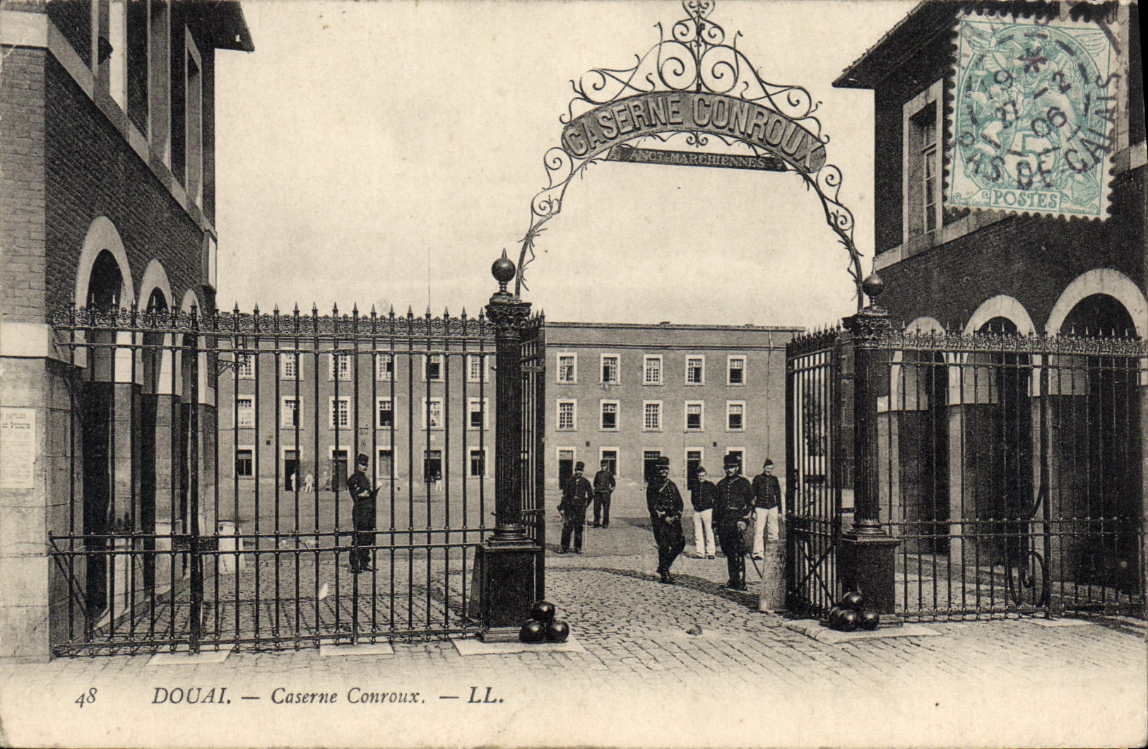 CPA Douai Caserne Conroux
