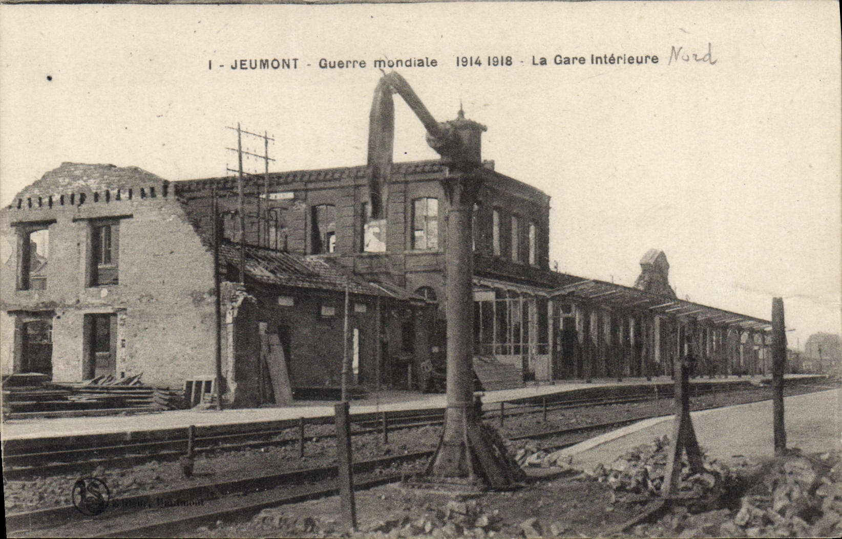 CPA Jeumont Guerre Mondiale la gare intérieure