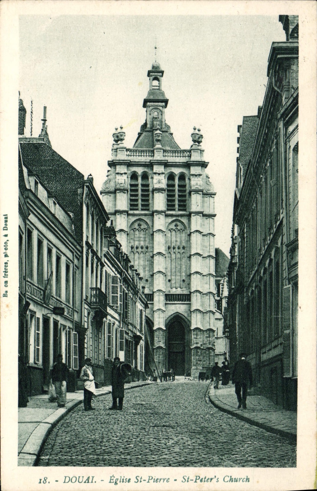 CPA Douai Eglise St Pierre