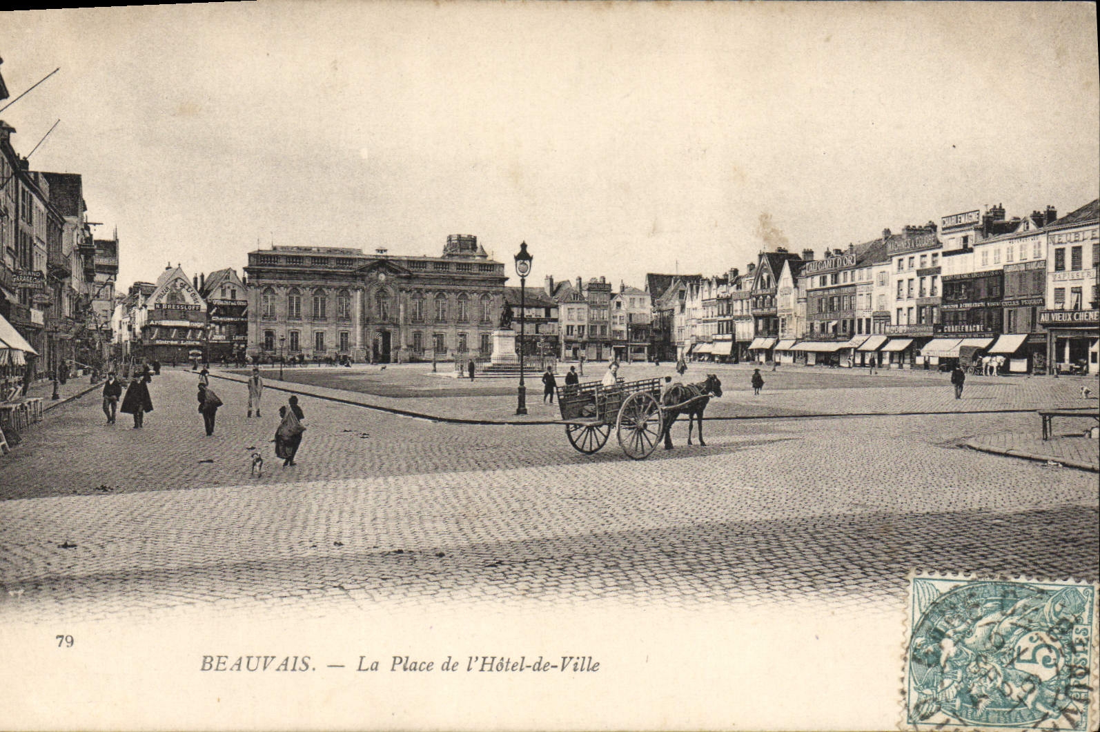 CPA Beauvais la Place De I'Hotel De Ville
