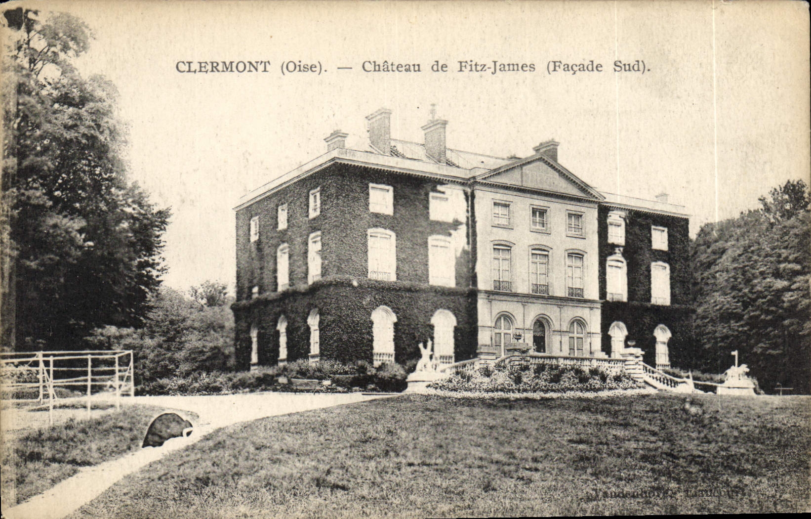 CPA Clermont Chateau De Fitz James