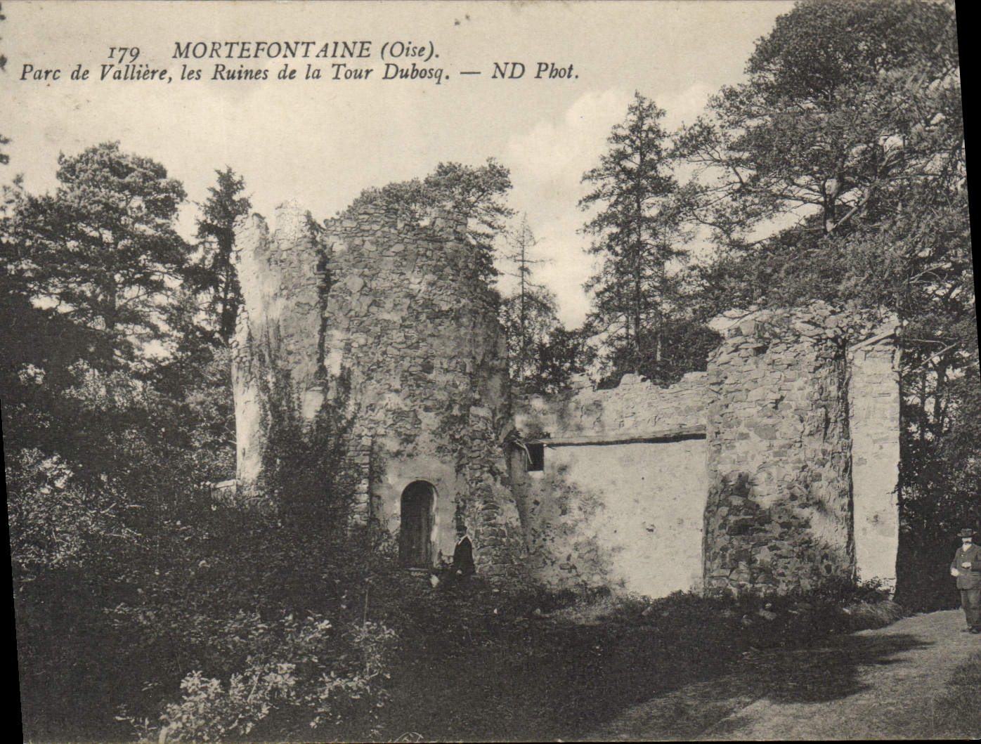CPA Mortefontaine Parc De Valliere Les Ruines De La tour Dubosq