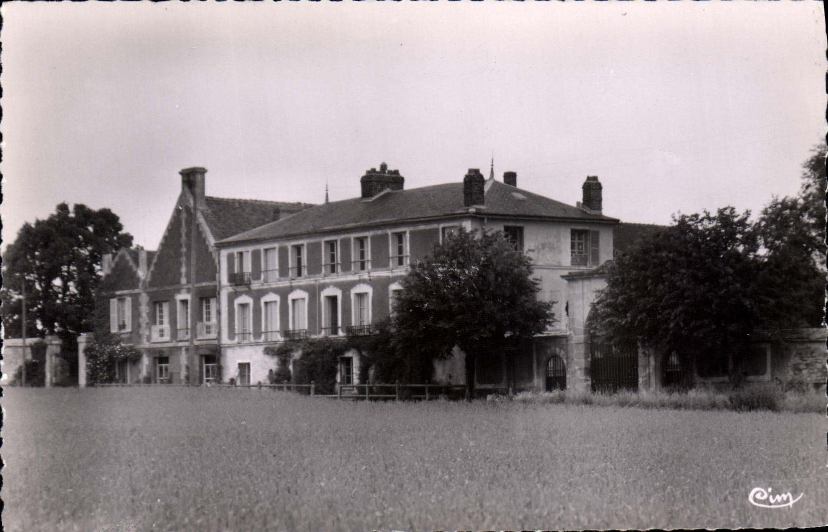 CPA Boran Le Prieure Pensionnat de jeunes filles