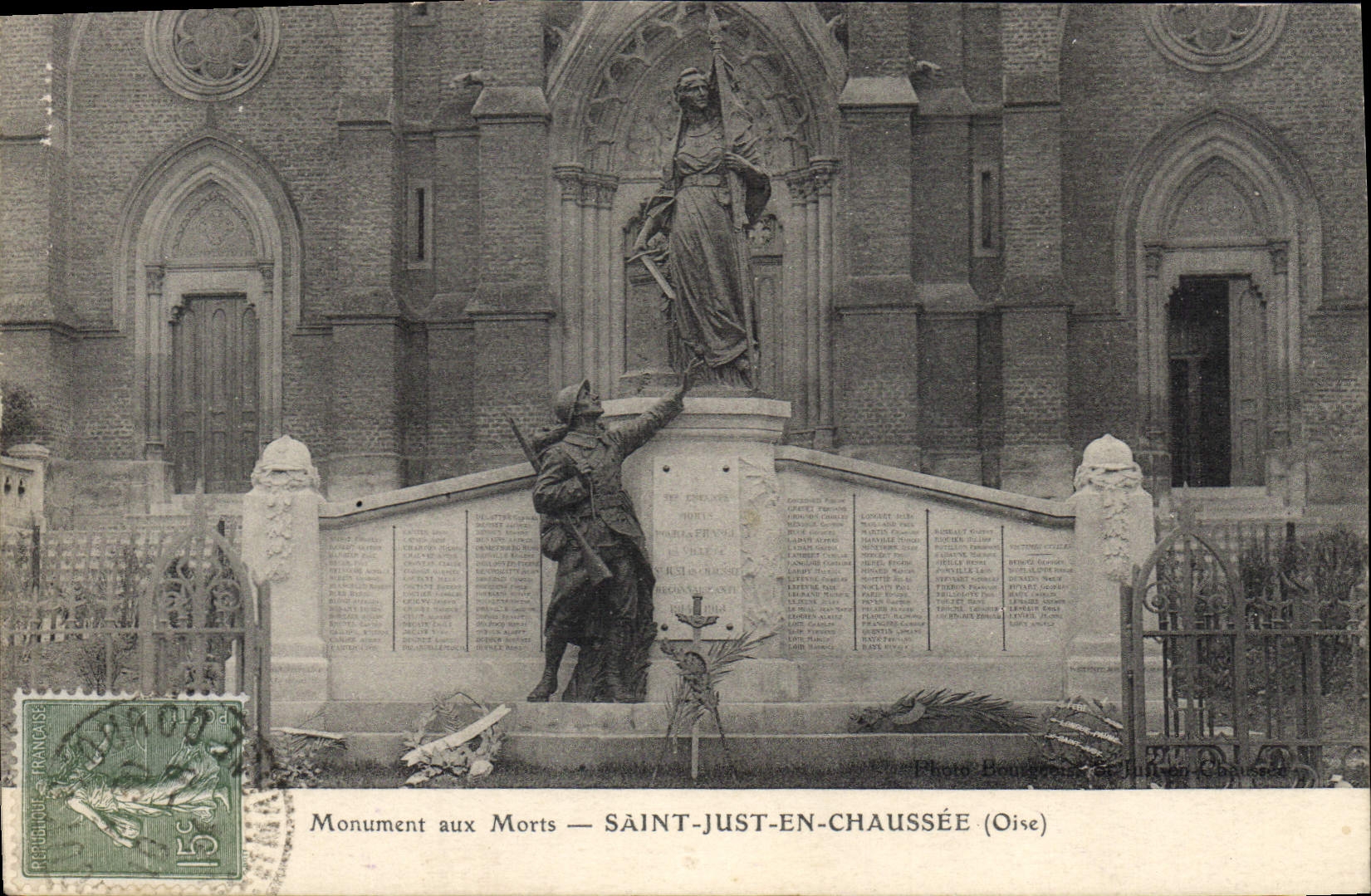 CPA Saint Just En Chaussee monument aux morts