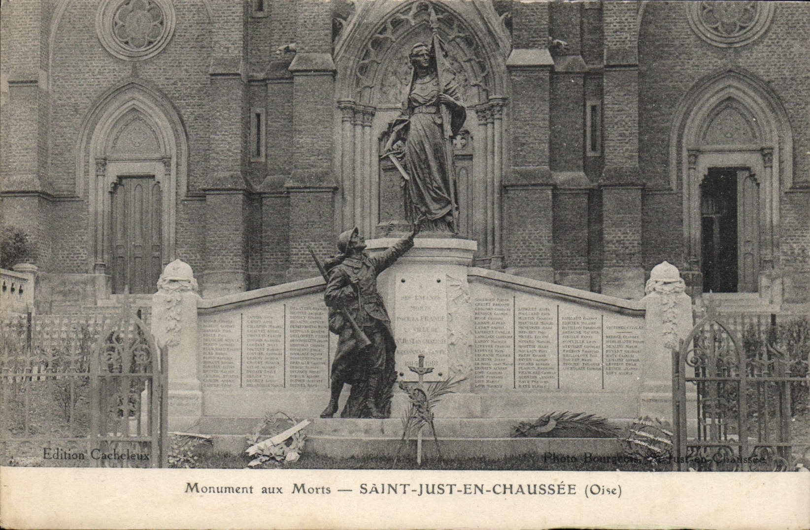 CPA Saint Just En Chaussee monument aux morts