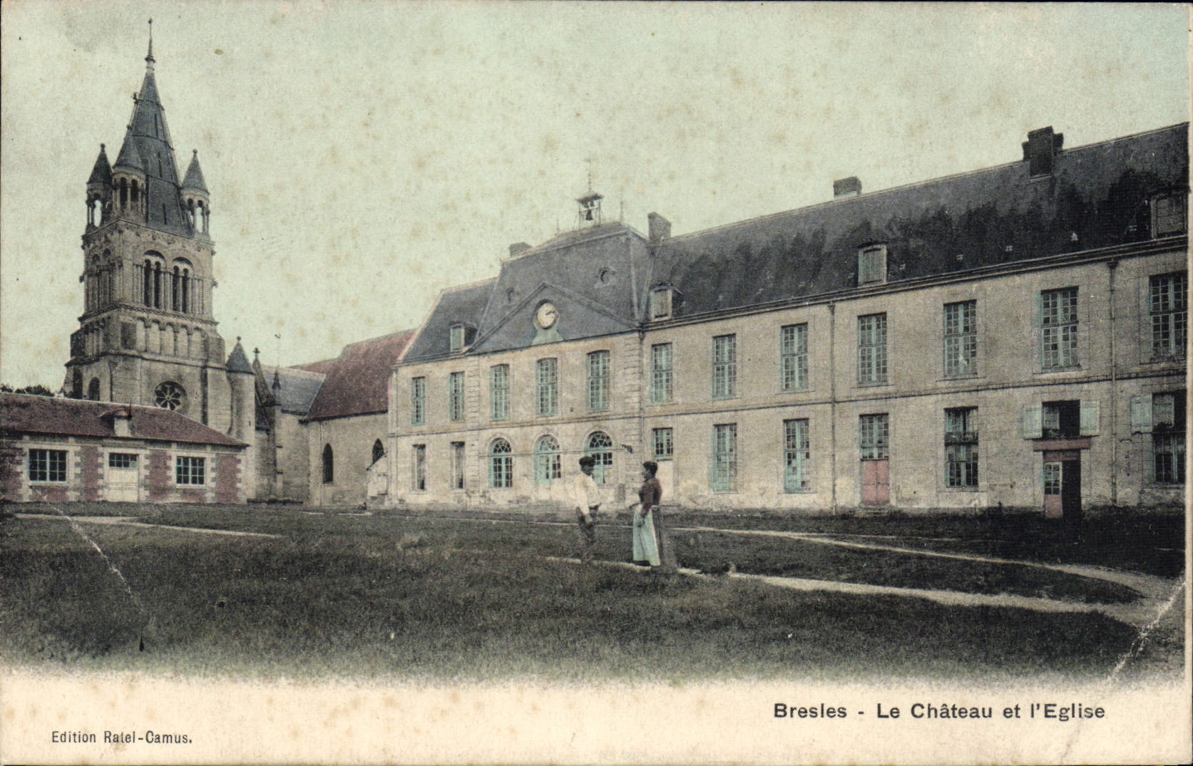 CPA Bresles Le Chateau Et I'Eglise