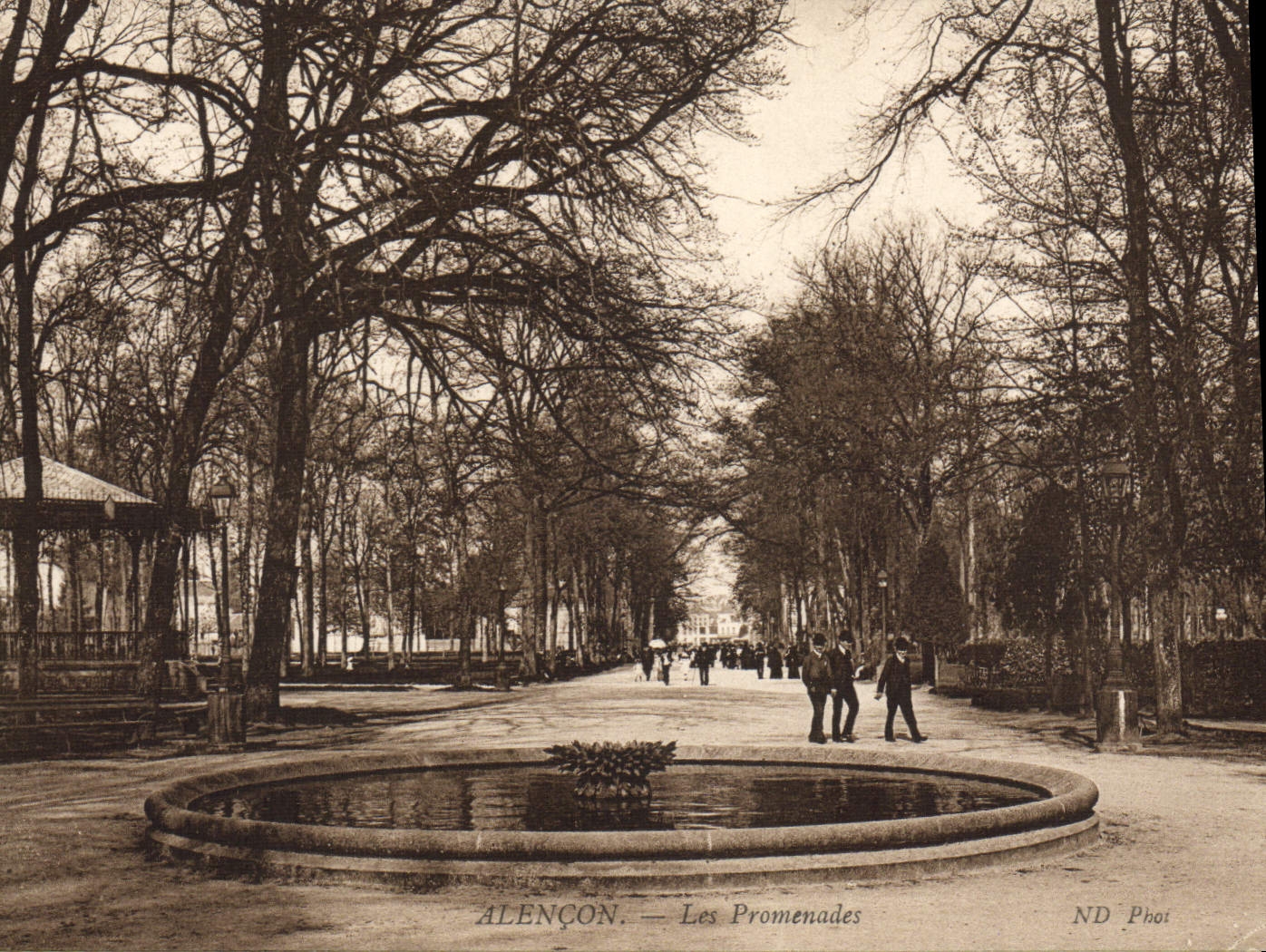 CPA Alencon Les promenades