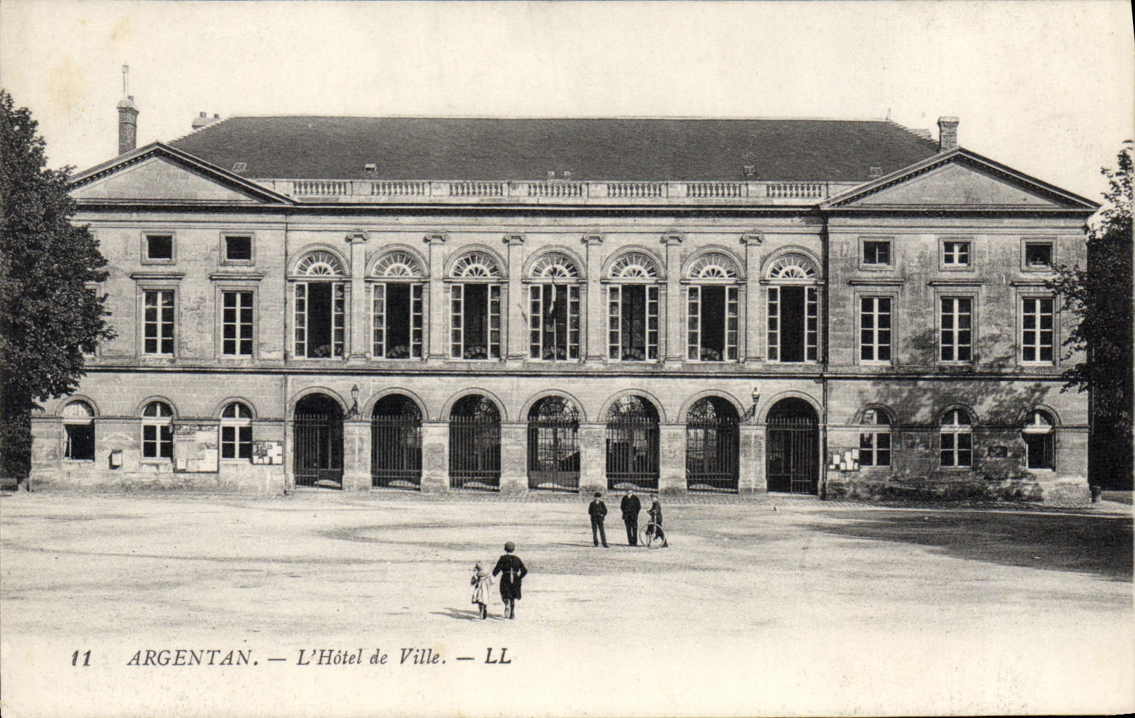 CPA Argentan L'Hotel De Ville
