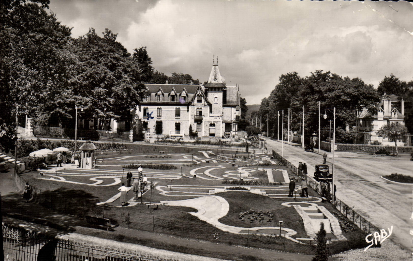 CPA Bagnoles De L'Orne golf miniature et Hôtel Beauséjour