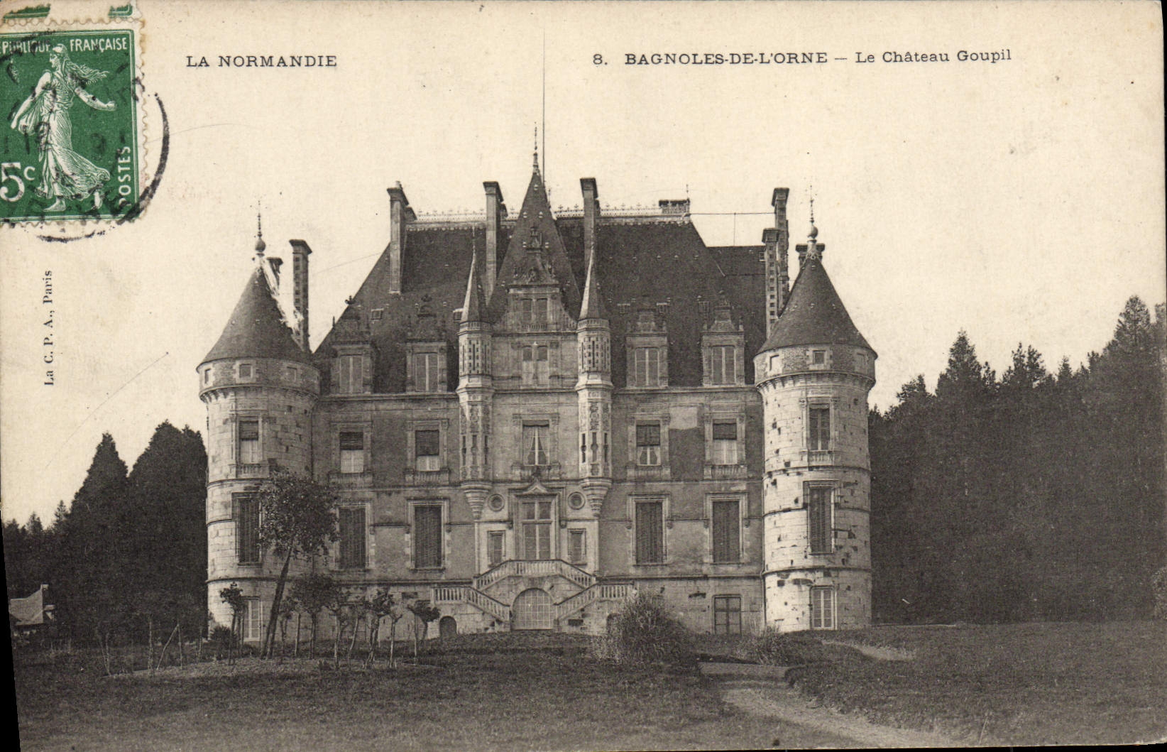 CPA Bagnoles De L'Orne Le Château Goupil