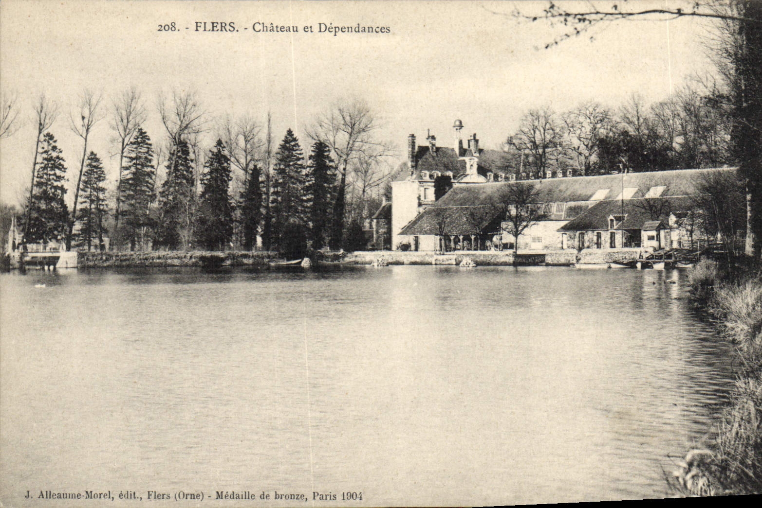 CPA Flers Chateau Et Dependances