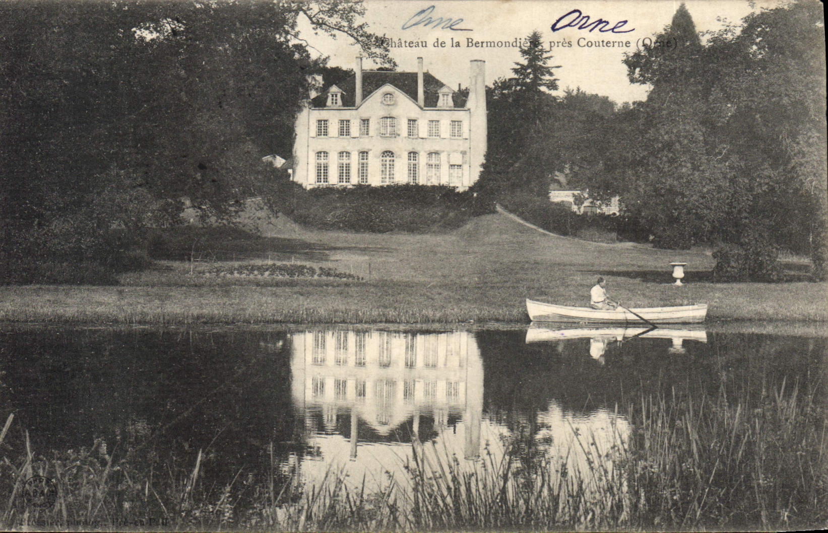 CPA Couterne Chateau De La Bermondiere