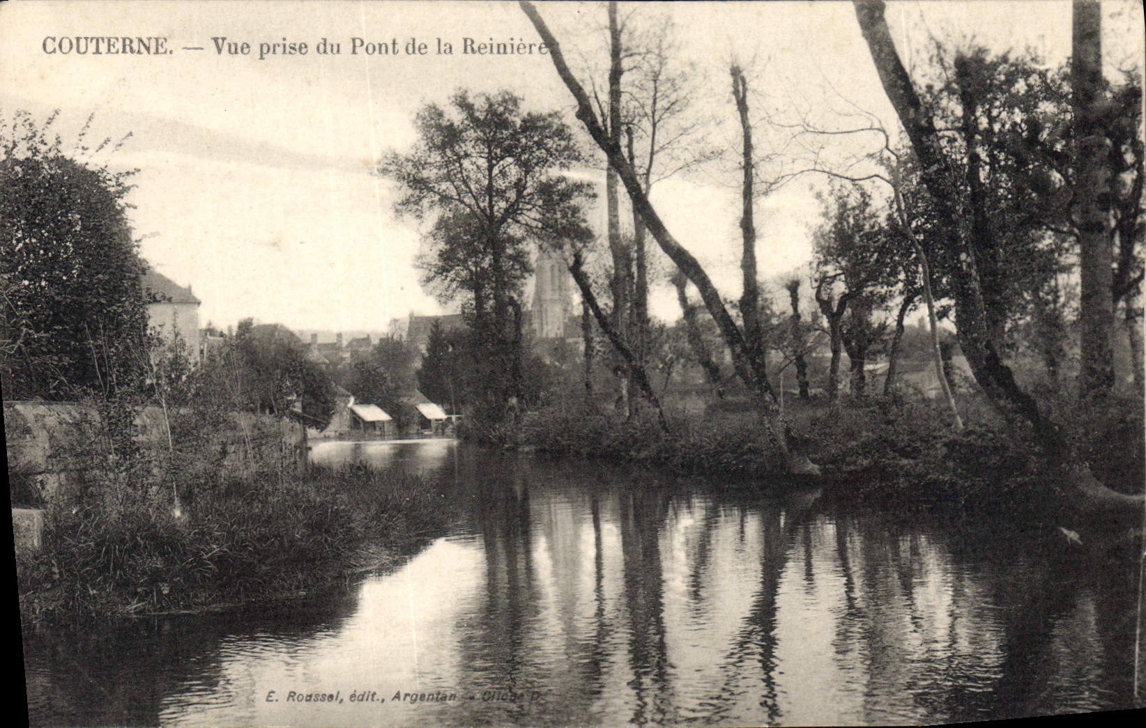 CPA Couterne Vue Prise Du Pont De La Reiniere