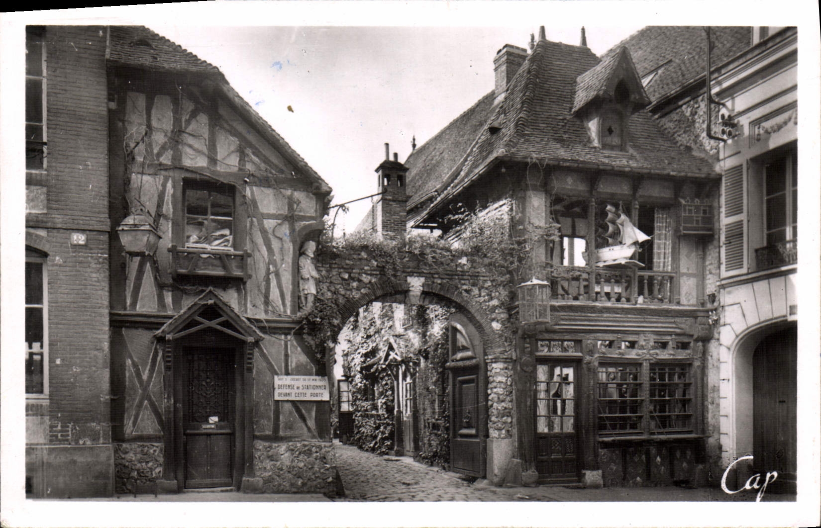CPA Laigle Maison D'Antiquites