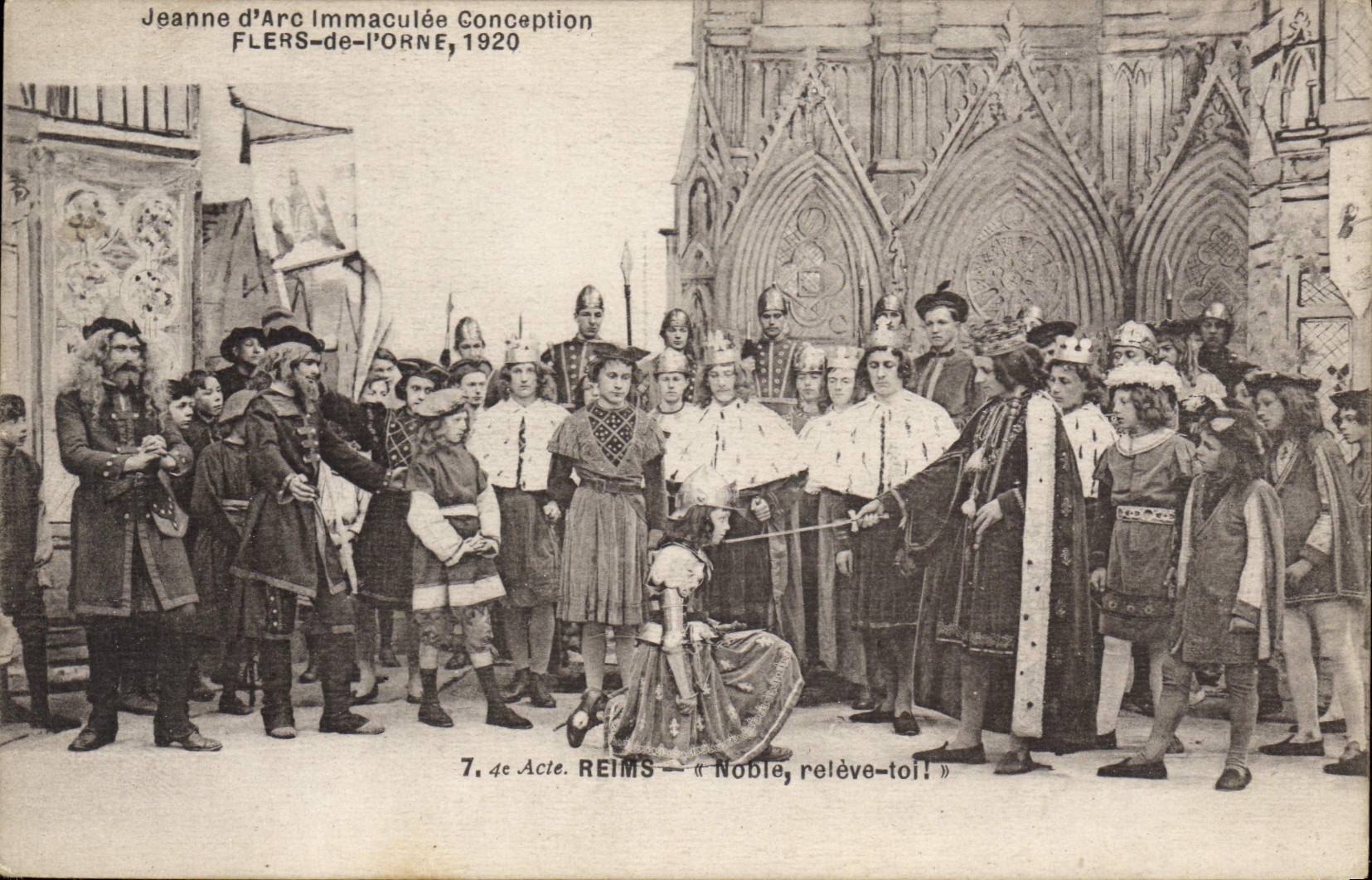 CPA Flers De I'Orne 1920 Jeanne d'Arc