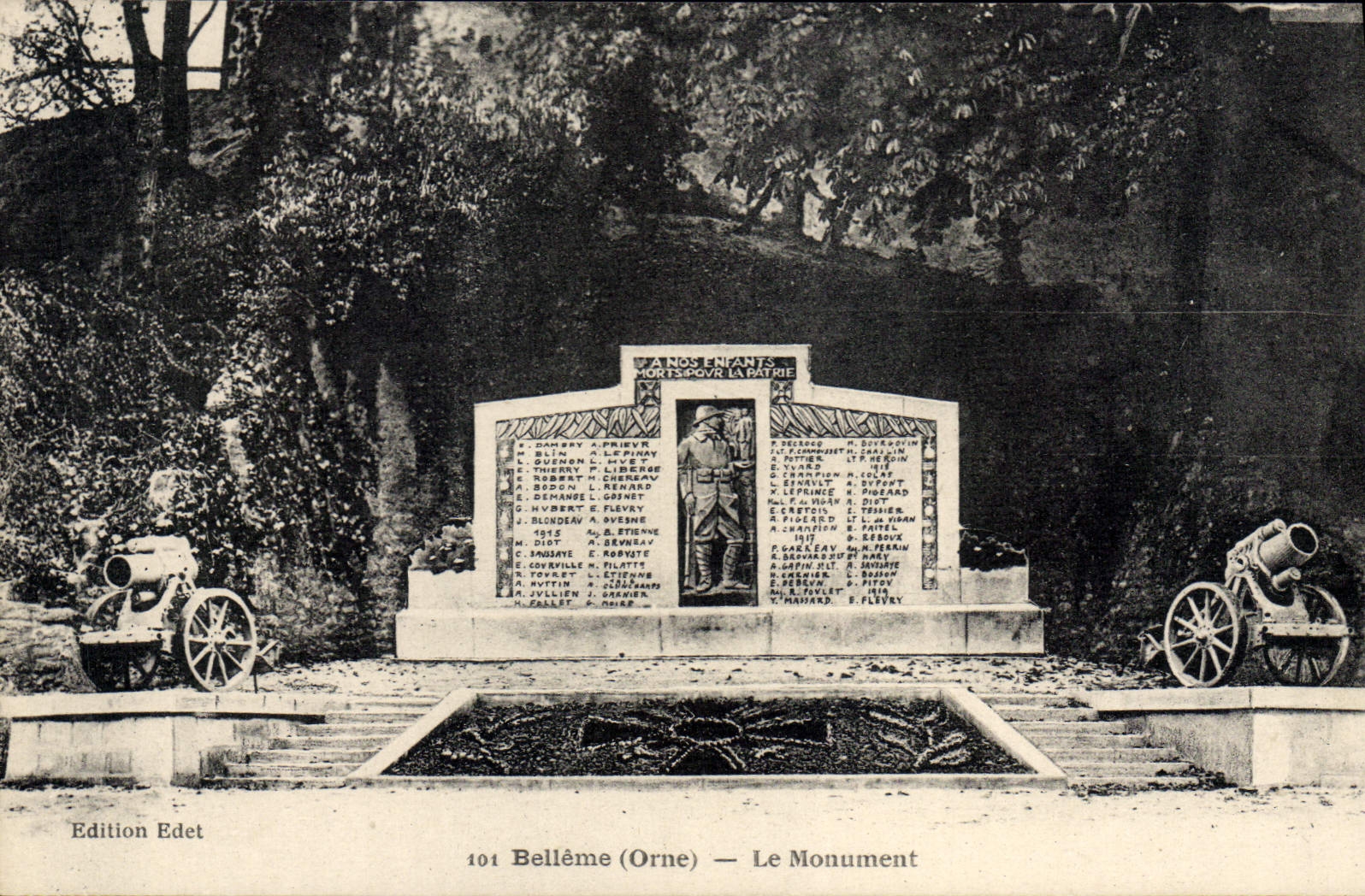 CPA Belleme Le Monument