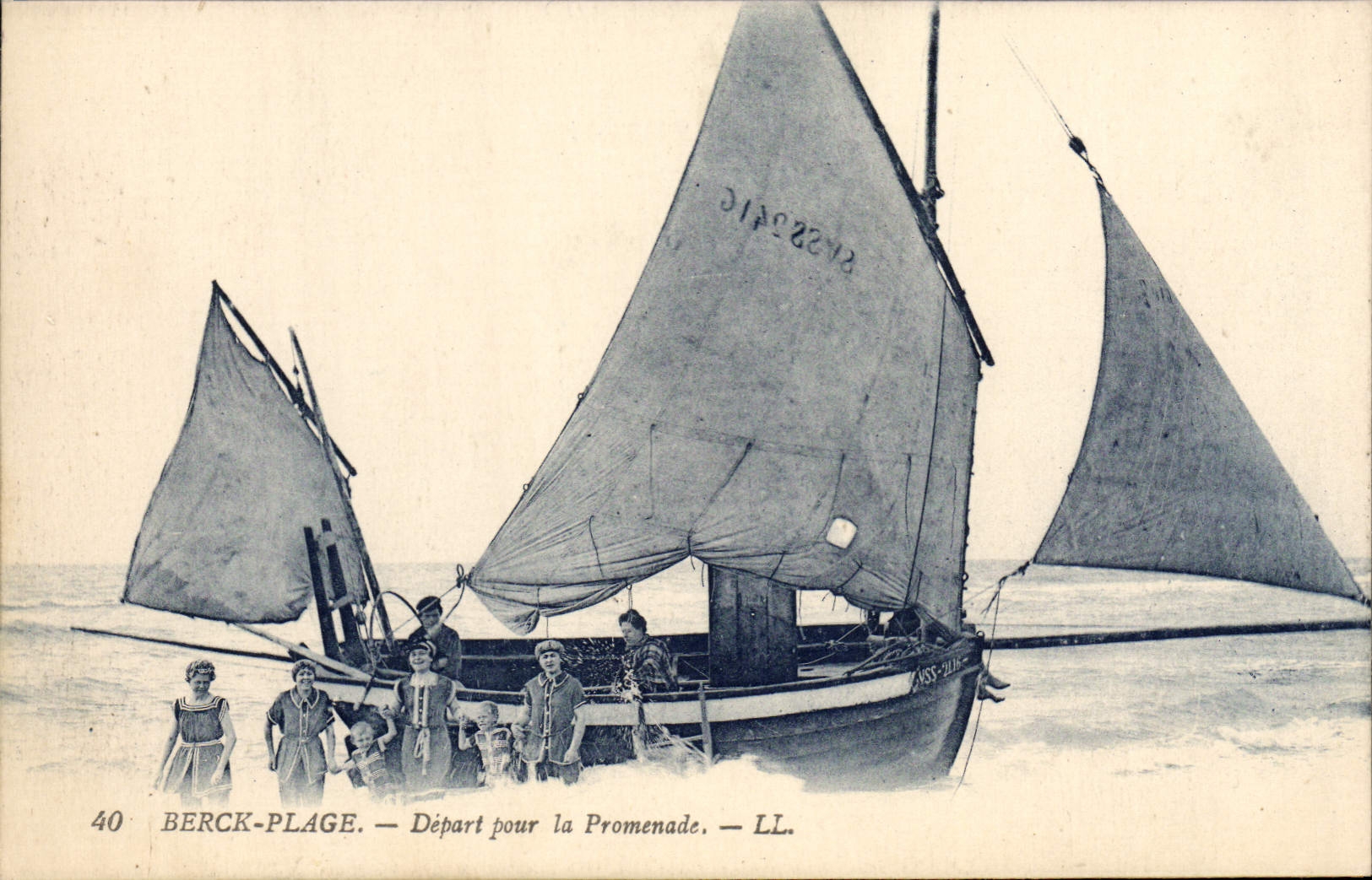 CPA Berck Plage Depart Pour La Promenade