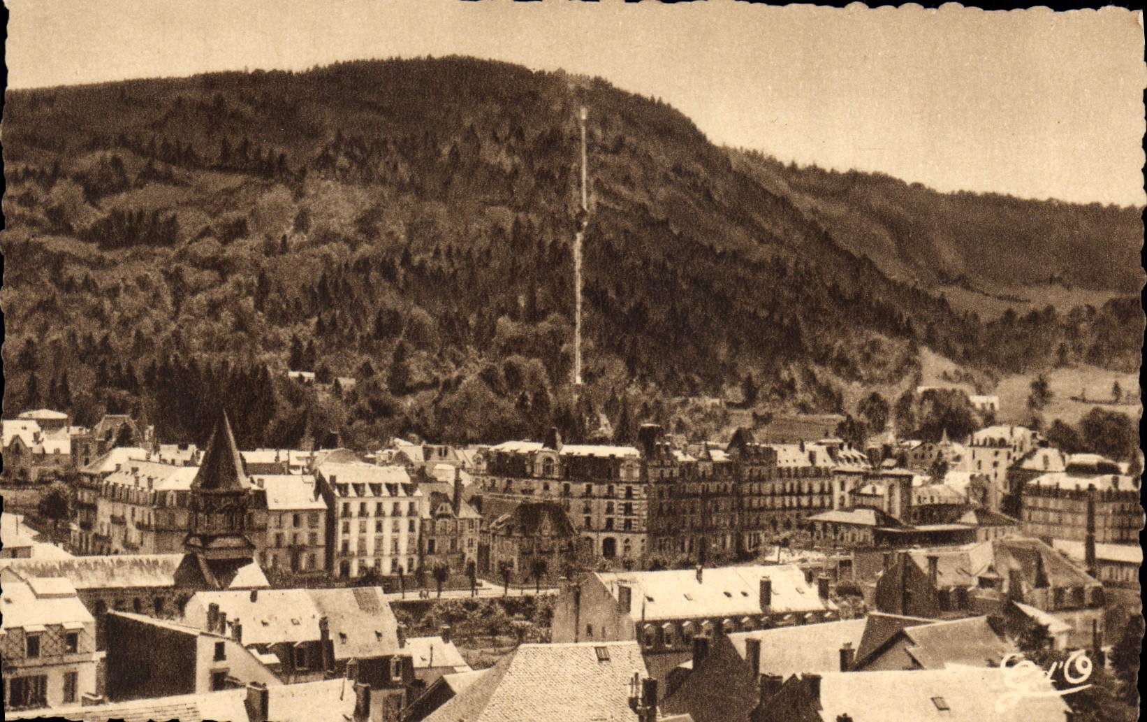 CPA La Bourboule Vue Generale Et Le Funiculaire