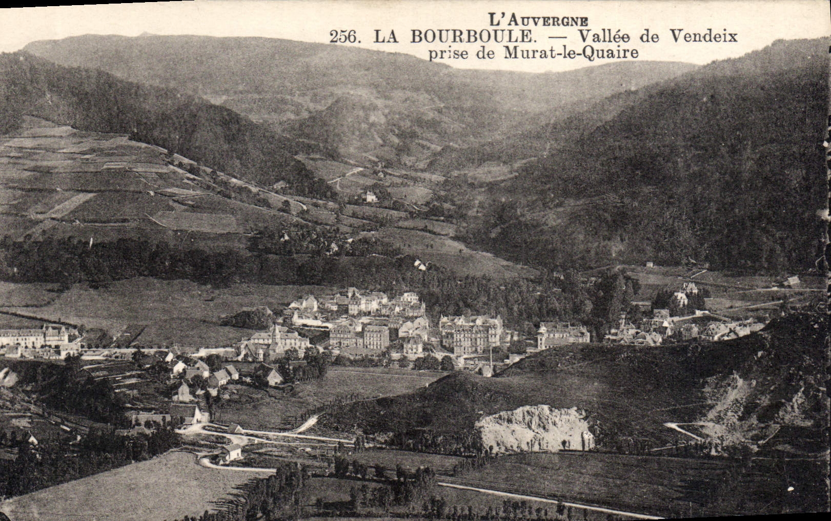 CPA La Bourboule Vallee De Vendeix Murat-le-Quaire