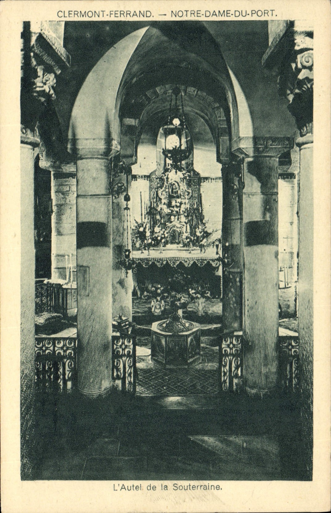 CPA Clermont Ferrand Notre Dame Du Port