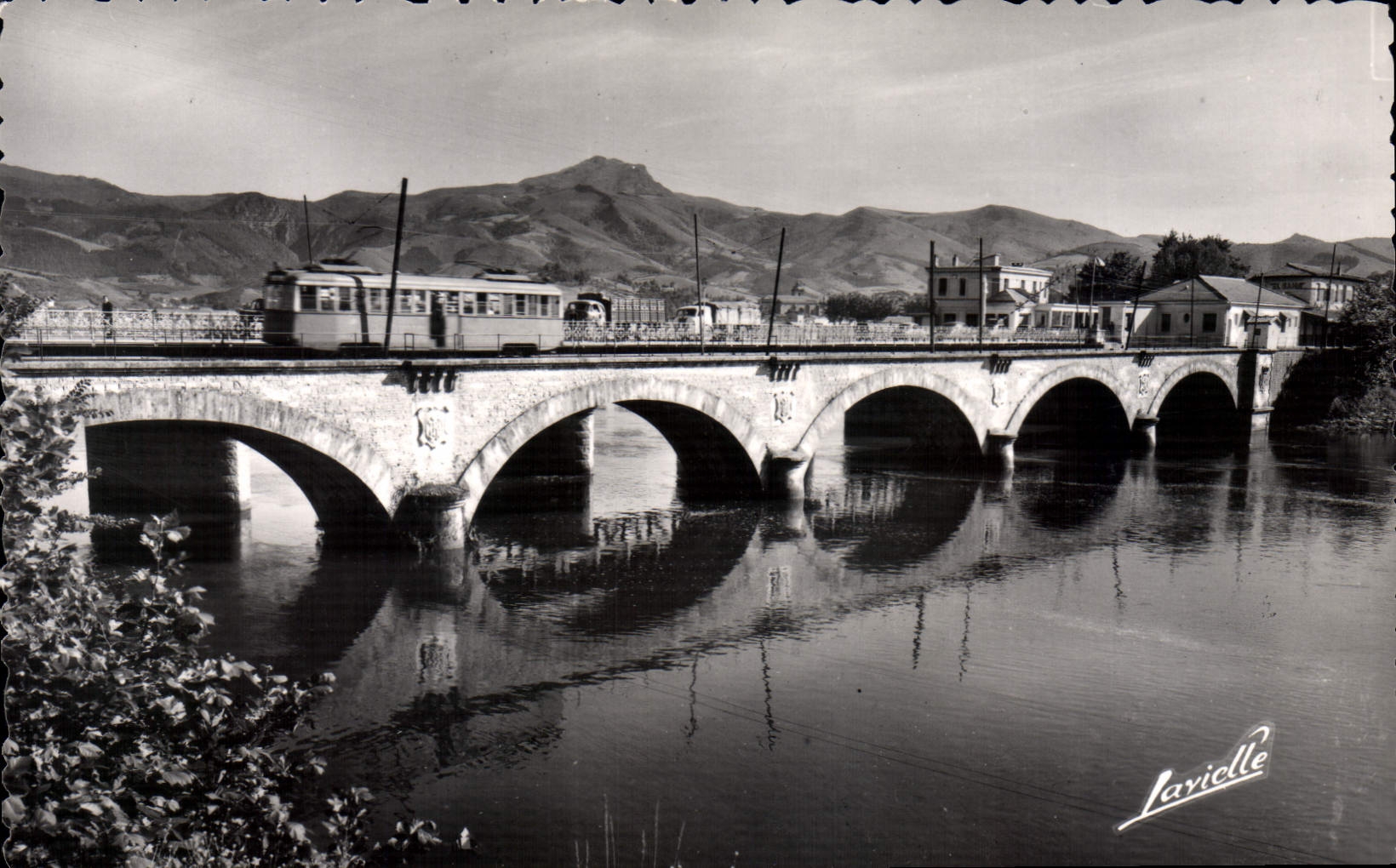 CPA Hendaye Frontiere Franco Espagnole pont international