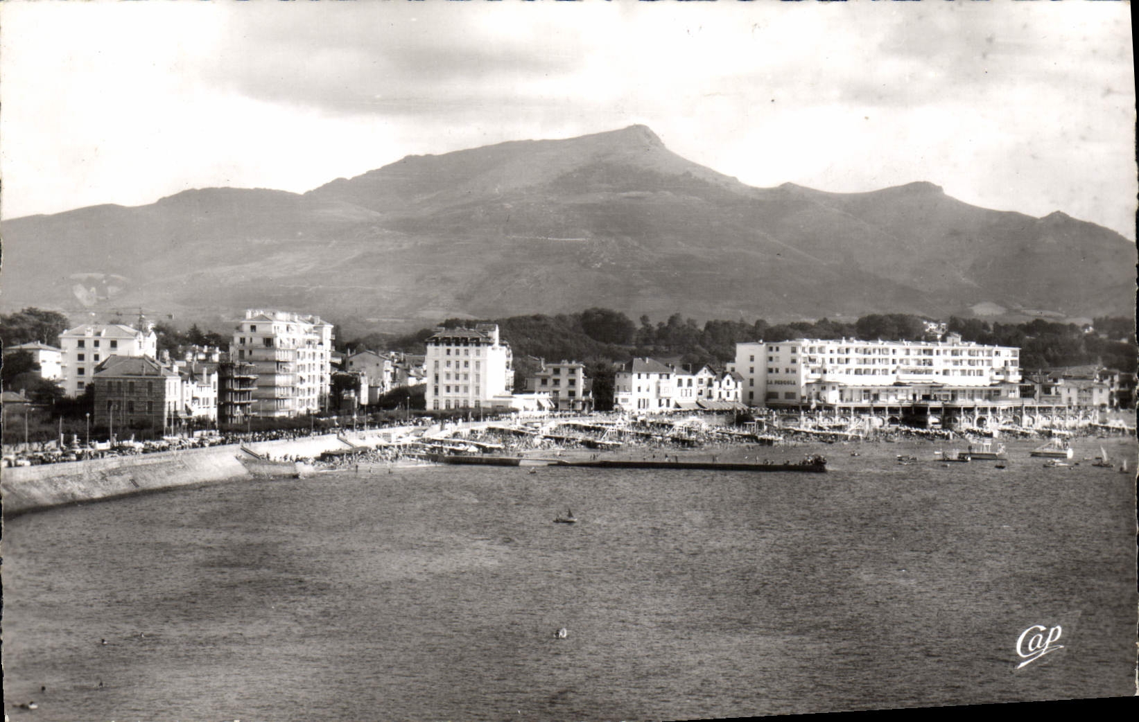 CPA Saint Jean De Luz La Plage Et La Rhune