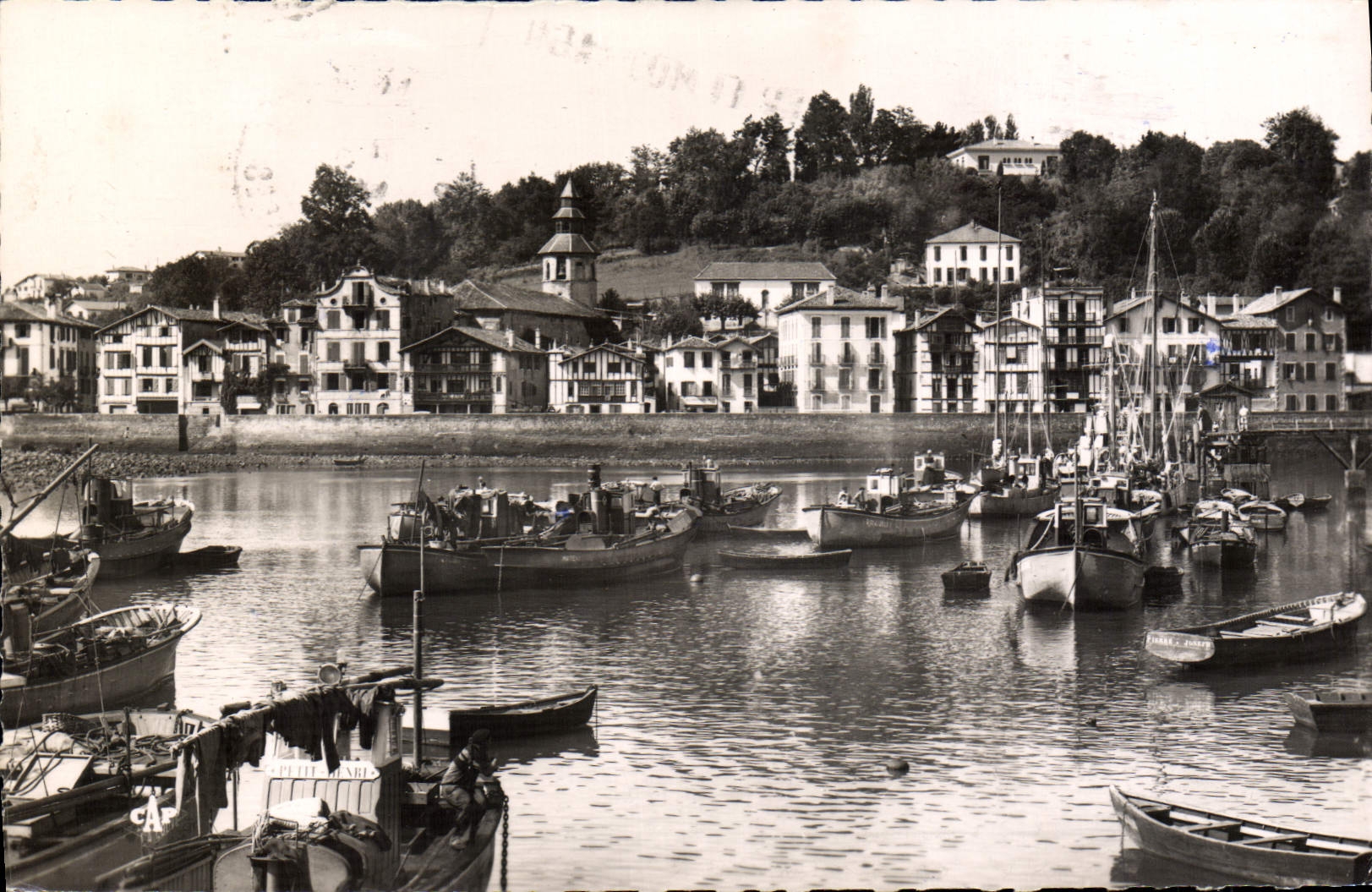 CPA Saint Jean De Luz Vue Vers Ciboure