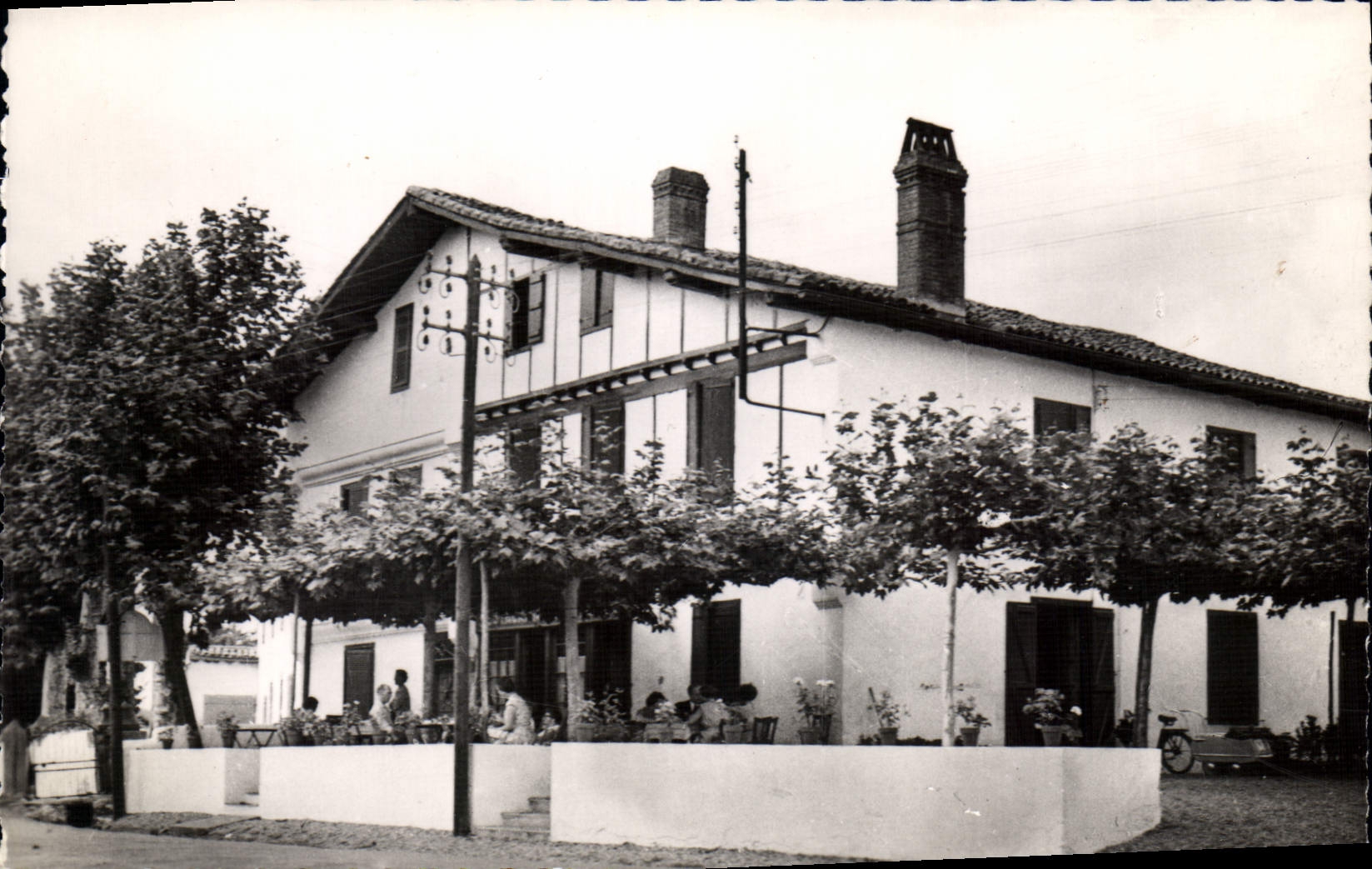 CPA St Pee Sur Nivelle Ibarron hôtel du fronton